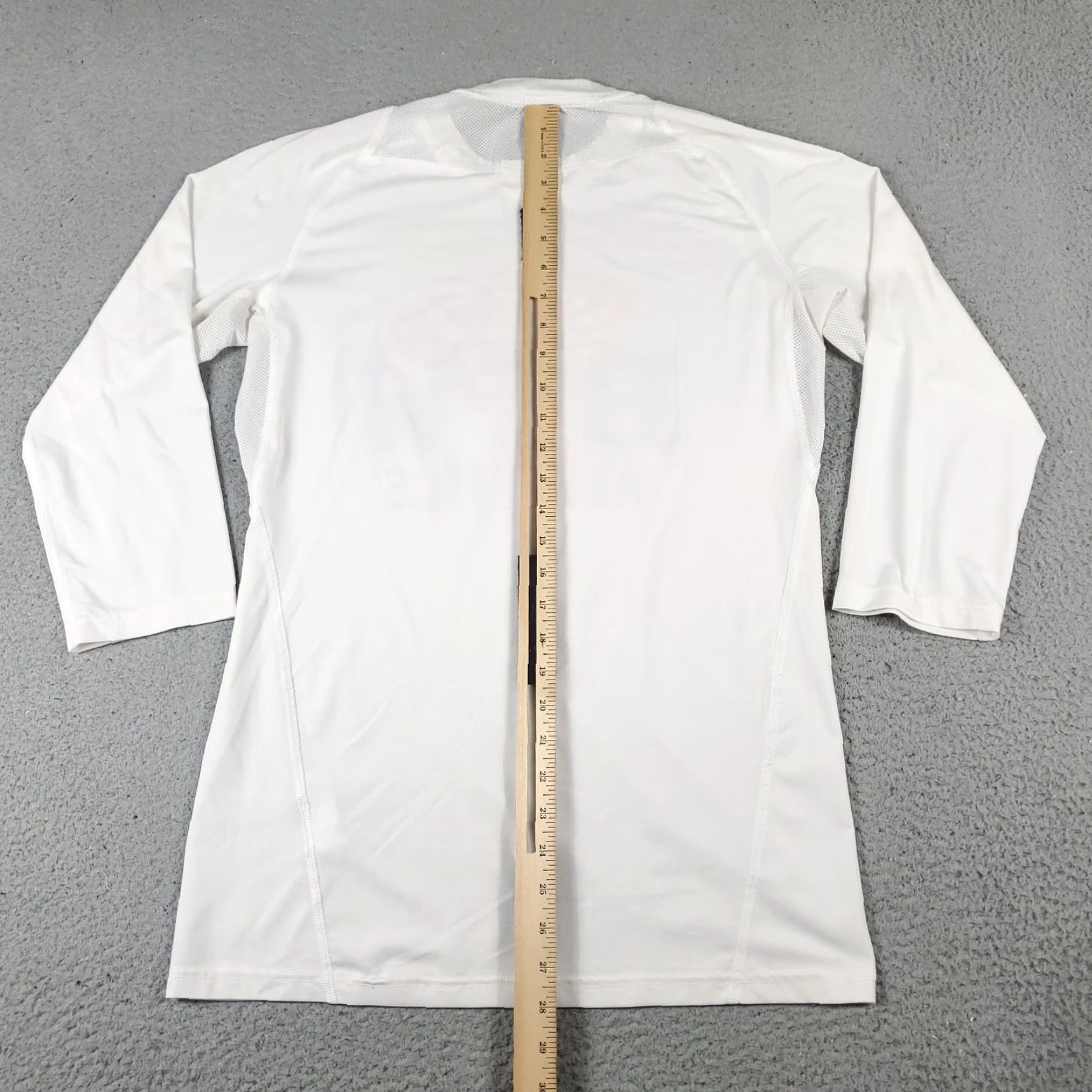 Nike Nike T Shirt Mens Medium White Pro Swoosh Active 3/4 Sleeve T-Shirt Nike Dri-Fit Regular Logo Basic Sports Modern 90s? Size US M / EU 48-50 / 2 - 7 Thumbnail