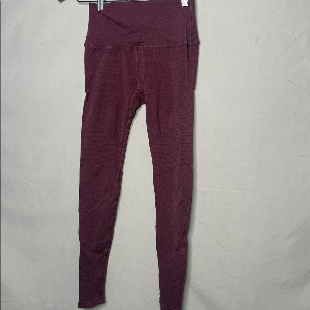 Alphalete Athletics NWOT ALPHALETE OG Revival high rise Violet purple leggings S Size 26" / US 2 / IT 38 - 5 Thumbnail