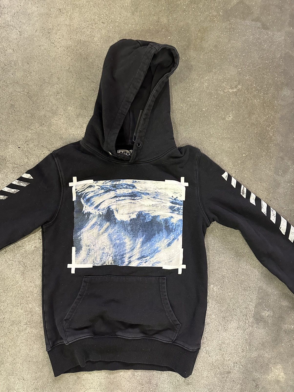 Off white wave hoodie best sale