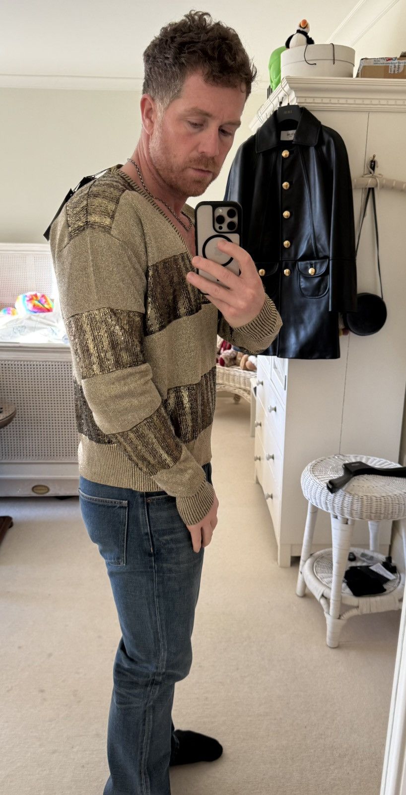 Saint Laurent Paris $1.3k FW19 Saint Laurent metallic gold v neck sweater XL Size US XL / EU 56 / 4 - 7 Thumbnail
