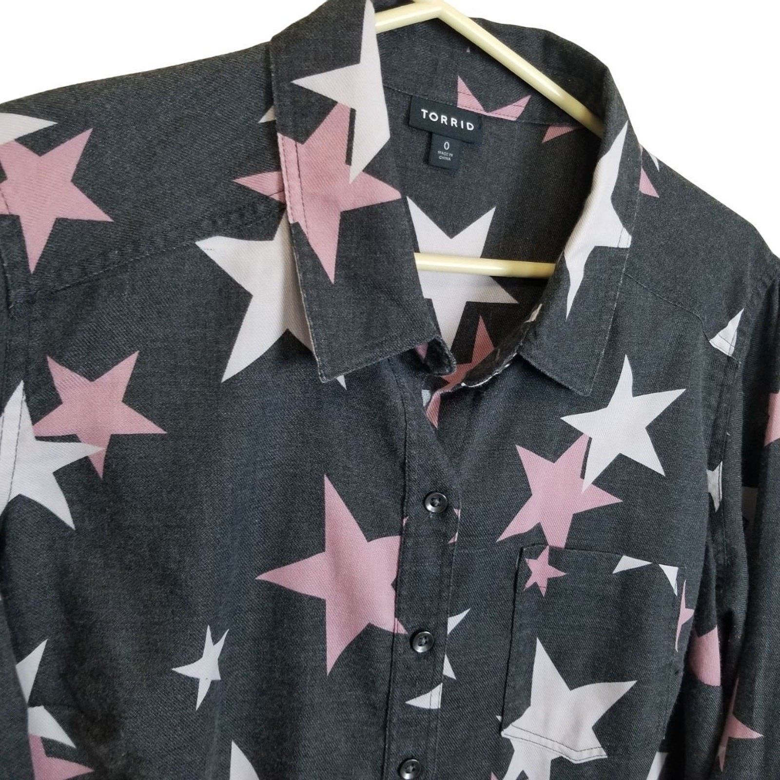 Torrid Torrid Women Star Print Button Top Plus Sz 0X Casual Galaxy Size XL / US 12-14 / IT 48-50 - 6 Thumbnail
