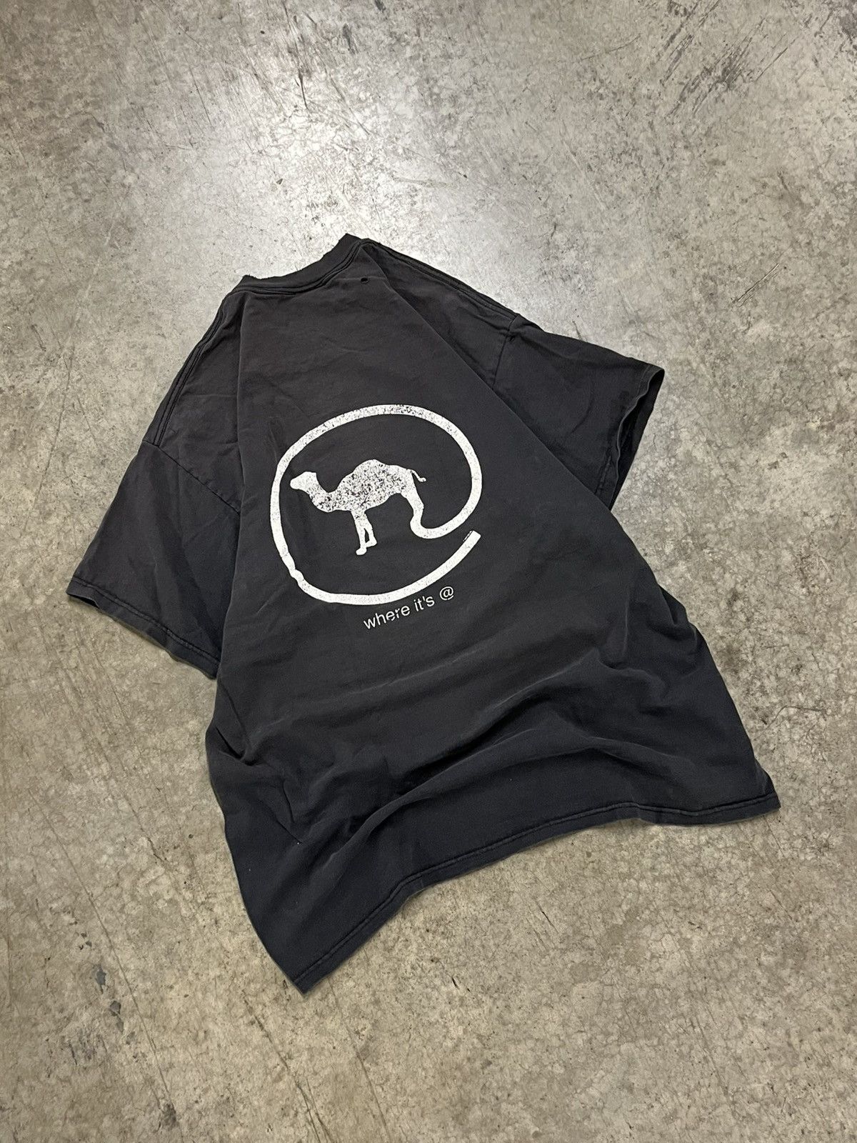 Camel × Japanese Brand × Vintage Vintage sun faded 90s camel cigarettes tee shirt rare Size US XL / EU 56 / 4 - 2 Thumbnail