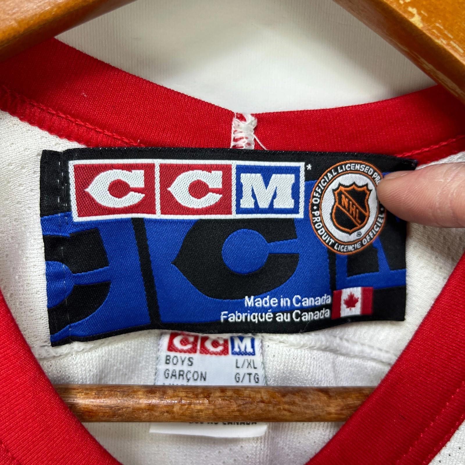 Ccm Vintage CCM Detroit Red Wings NHL Boys Jersey Youth L XL Size ONE SIZE - 3 Thumbnail