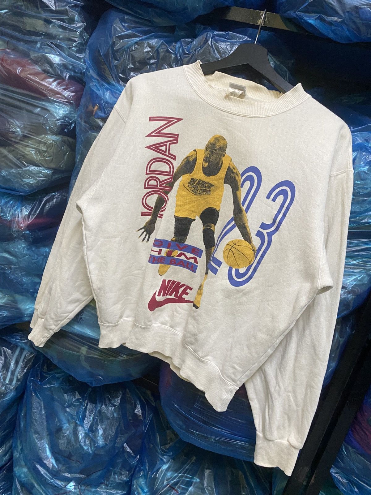 Nike Nike Michael Jordan Sweatshirt “Give Him the Ball” Graphic Size US M / EU 48-50 / 2 - 4 Thumbnail