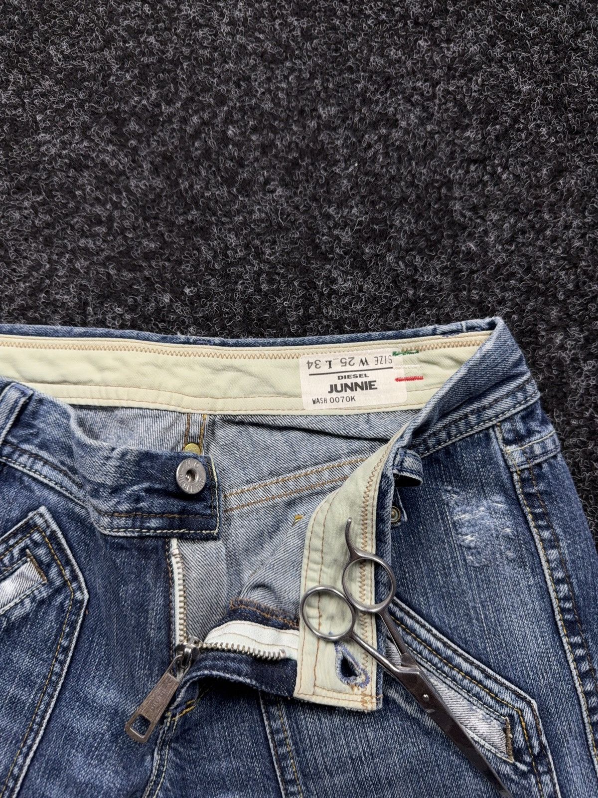 Diesel NWT Luxury 00s Diesel Junnie Low Rise Retro Rock Jeans Y2K Size 25" / US 0 / IT 36 - 10 Thumbnail