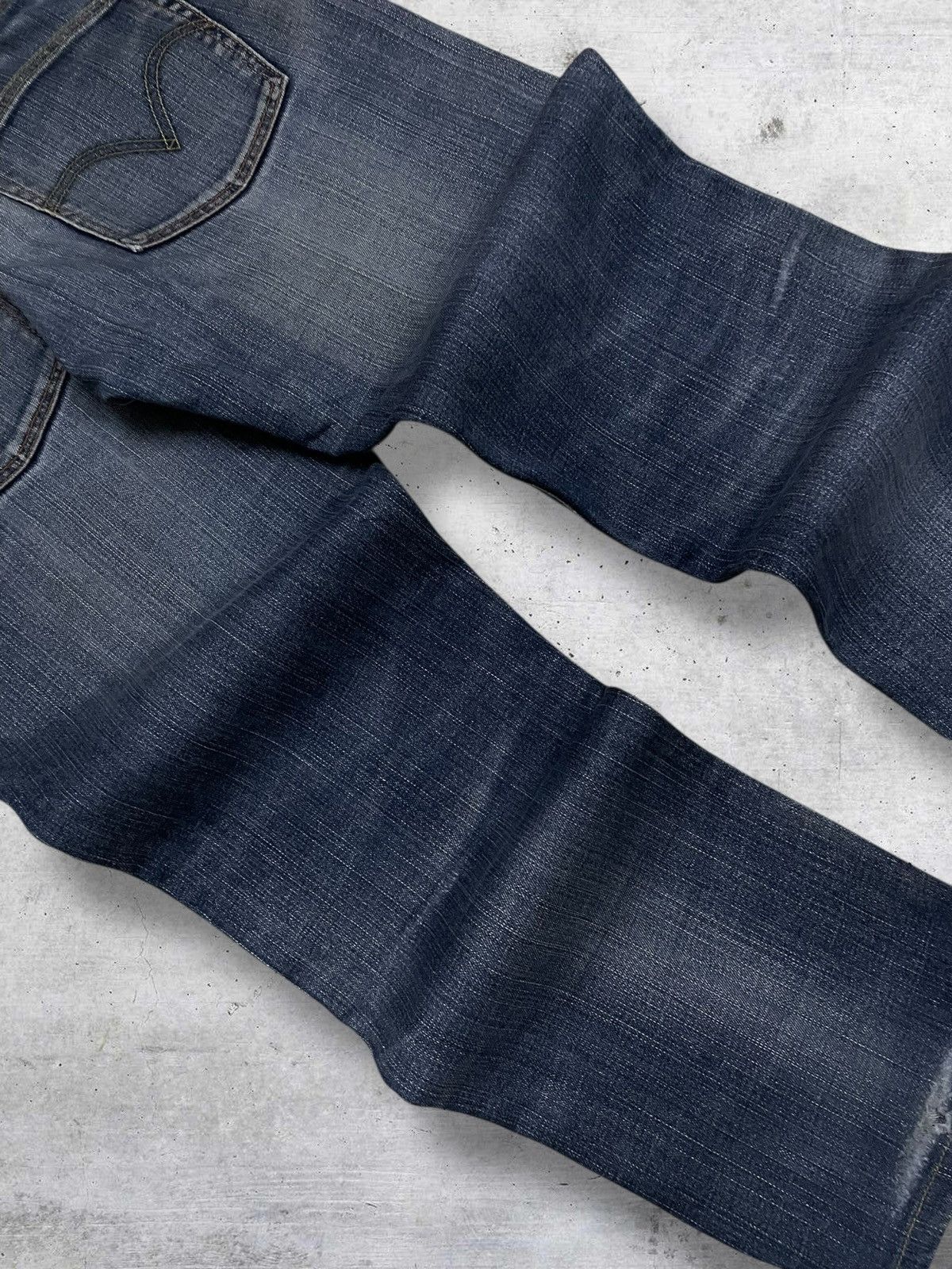 Levi's Vintage Clothing VINTAGE 705 LEVIS USA DESIGNER 90S RIPPED OLD BLUEWASH DENIM Size US 33 - 13 Thumbnail