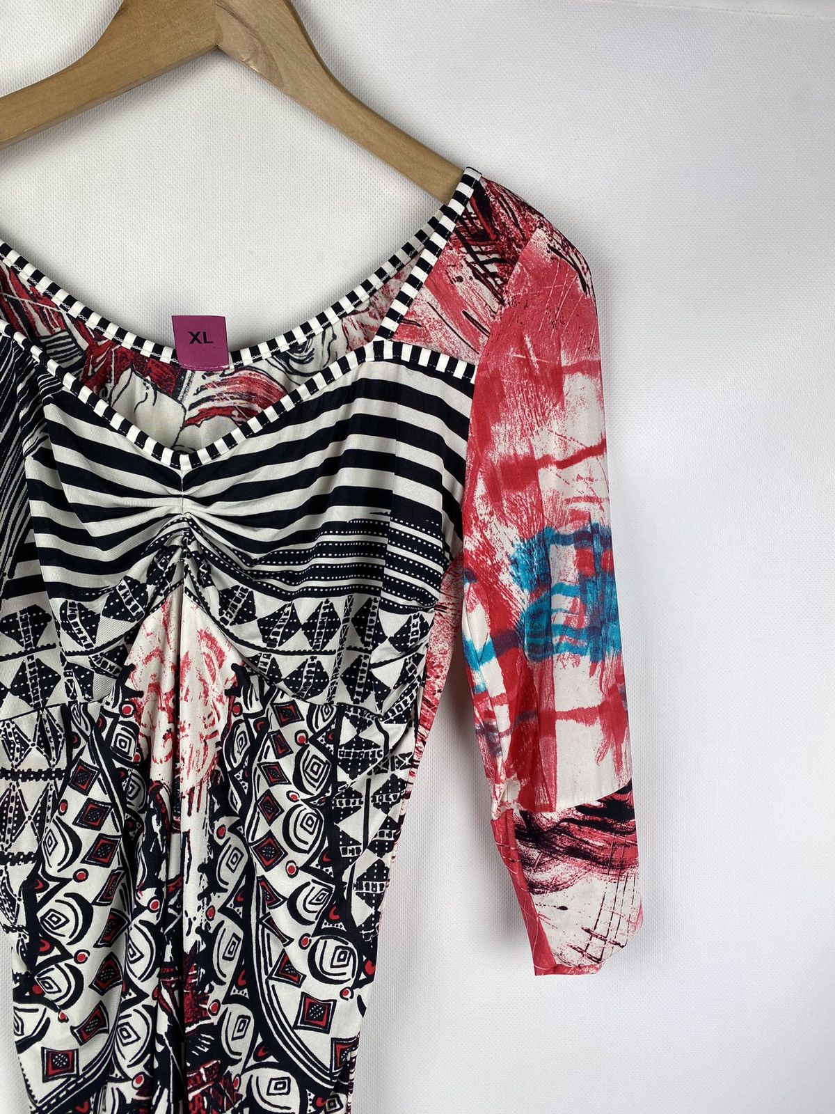 Other Save The Queen ladies overprinted tunic blouse Size XL / US 12-14 / IT 48-50 - 5 Thumbnail