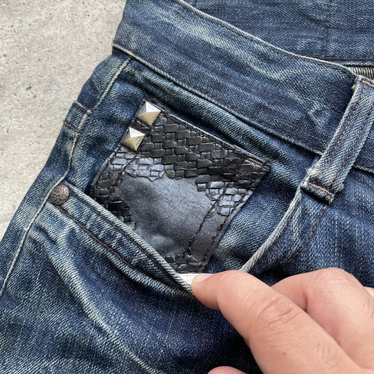 Japanese Brand Vintage Japan Jeans Distressed Faded Denim Pants RARE W34 Size US 34 / EU 50 - 8 Thumbnail