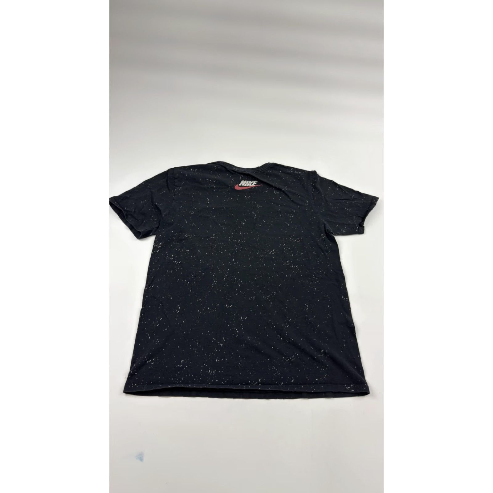 Nike Nike T-Shirt Men Medium Black Space Astronaut Swoosh Graphic Tee Vintage Style Size US M / EU 48-50 / 2 - 4 Thumbnail