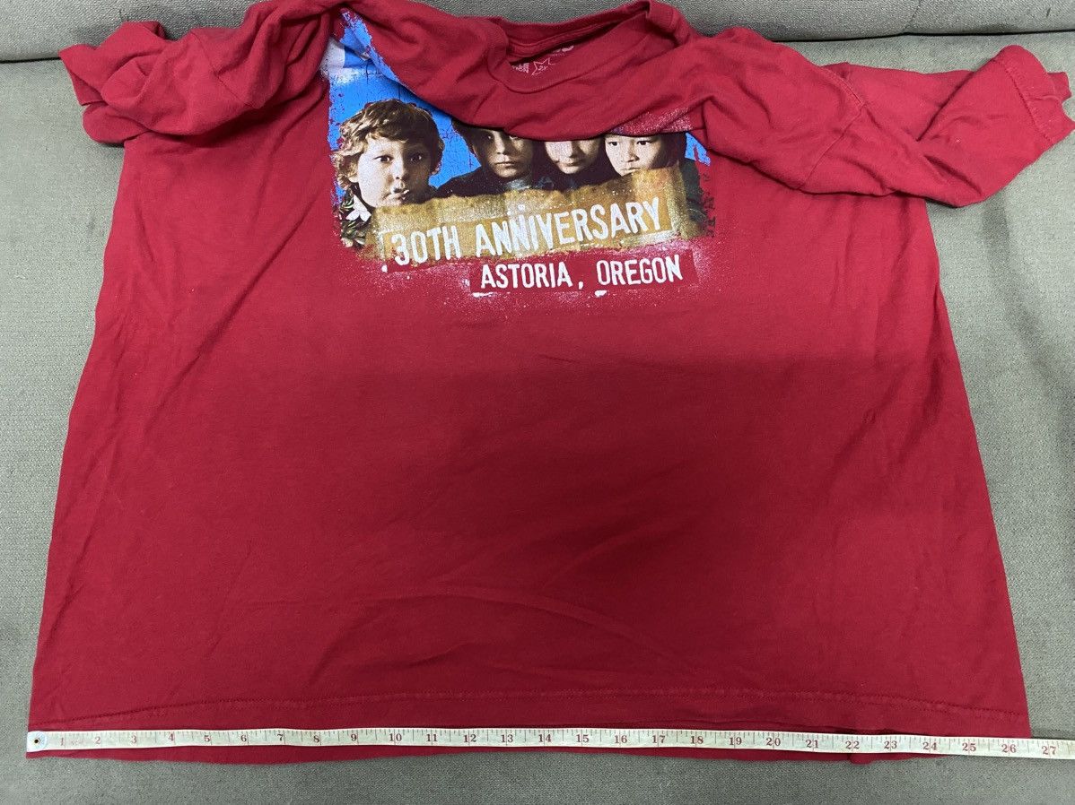 Warner Bros FILM THE GOONIES 30TH ANNIVERSARY Size US XL / EU 56 / 4 - 9 Thumbnail