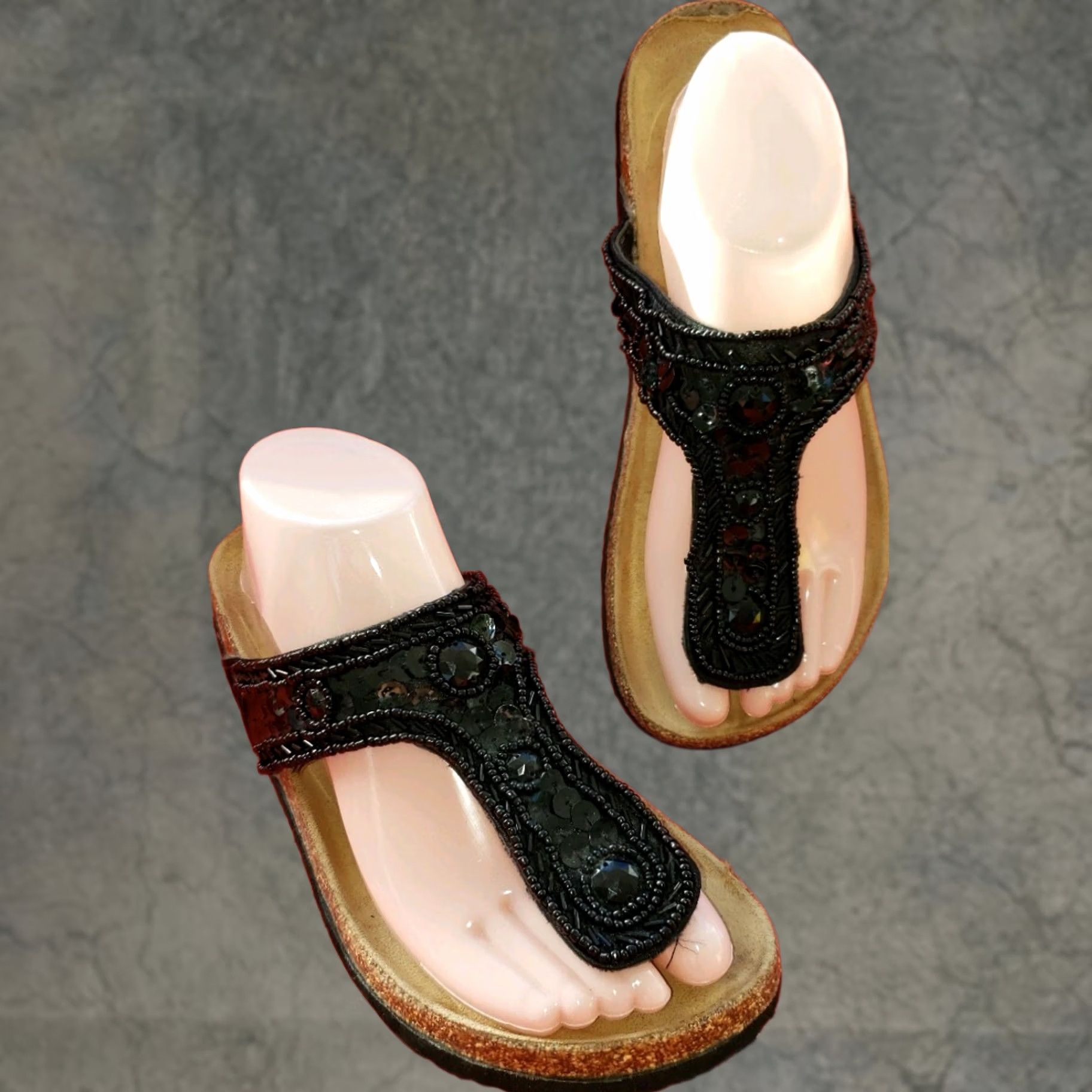Vintage Women's Black Sandal Size 7-7.5M Toe Post With Sequins And Beads Size US 7.5 / IT 37.5 - 1 Thumbnail