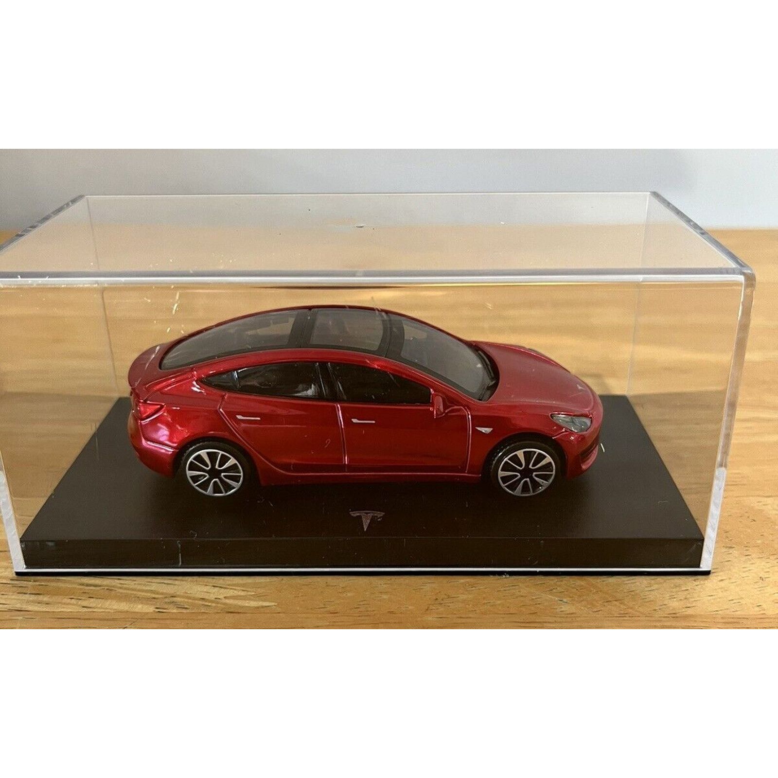 Other Tesla Model 3 Scale Car 1:43 Die Cast Red Collection EV Size ONE SIZE - 2 Thumbnail