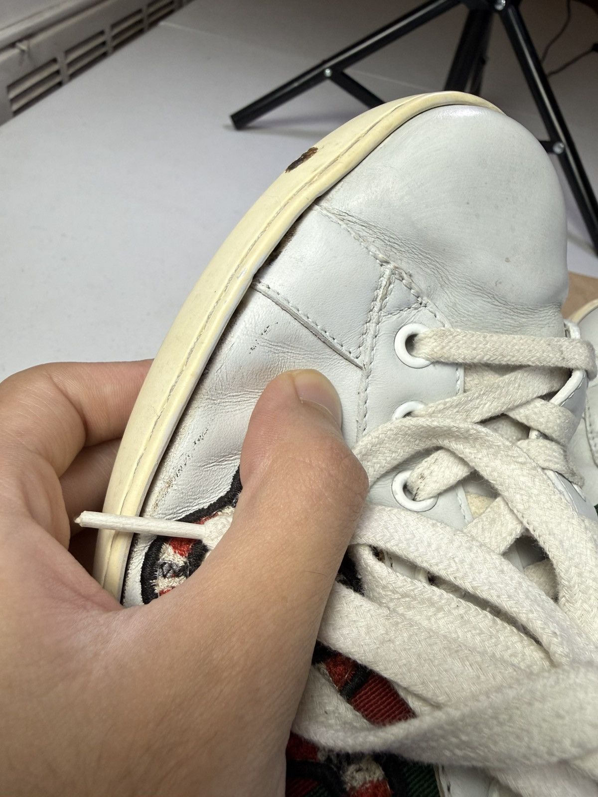 Gucci Mens Gucci Ace Embroidered Sneaker White Leather Snake Sz 8 Size US 8 / EU 41 - 9 Thumbnail