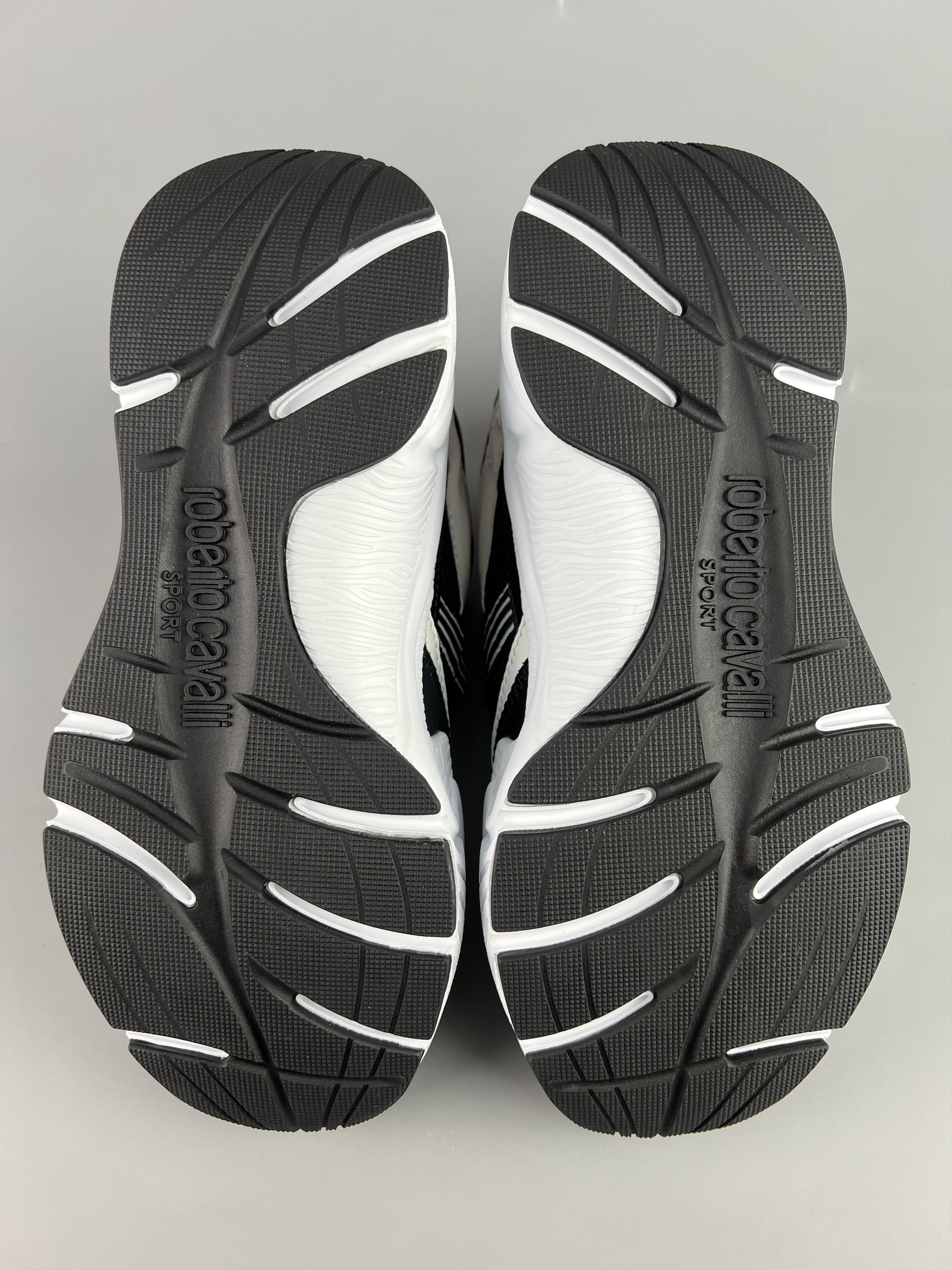Roberto Cavalli Roberto Cavalli Sport Women's Sneakers EU38 Size US 7.5 / IT 37.5 - 6 Thumbnail