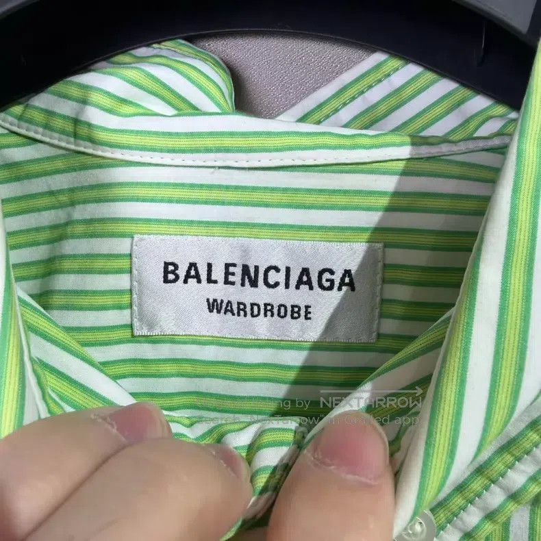 Balenciaga Balenciaga White and Green Striped Shirt Size XS / US 0-2 / IT 36-38 - 4 Thumbnail