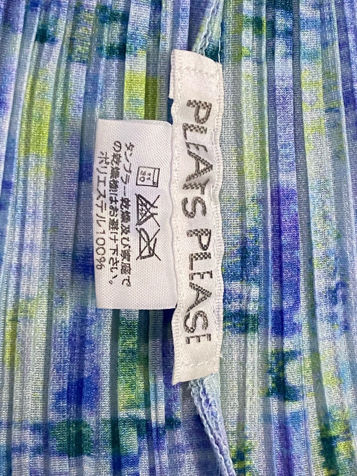 Issey Miyake × Pleats Please Issey Miyake Pleats Please Pleated Multicolor Top Short Sleeve Button Ups Size L / US 10 / IT 46 - 15 Thumbnail
