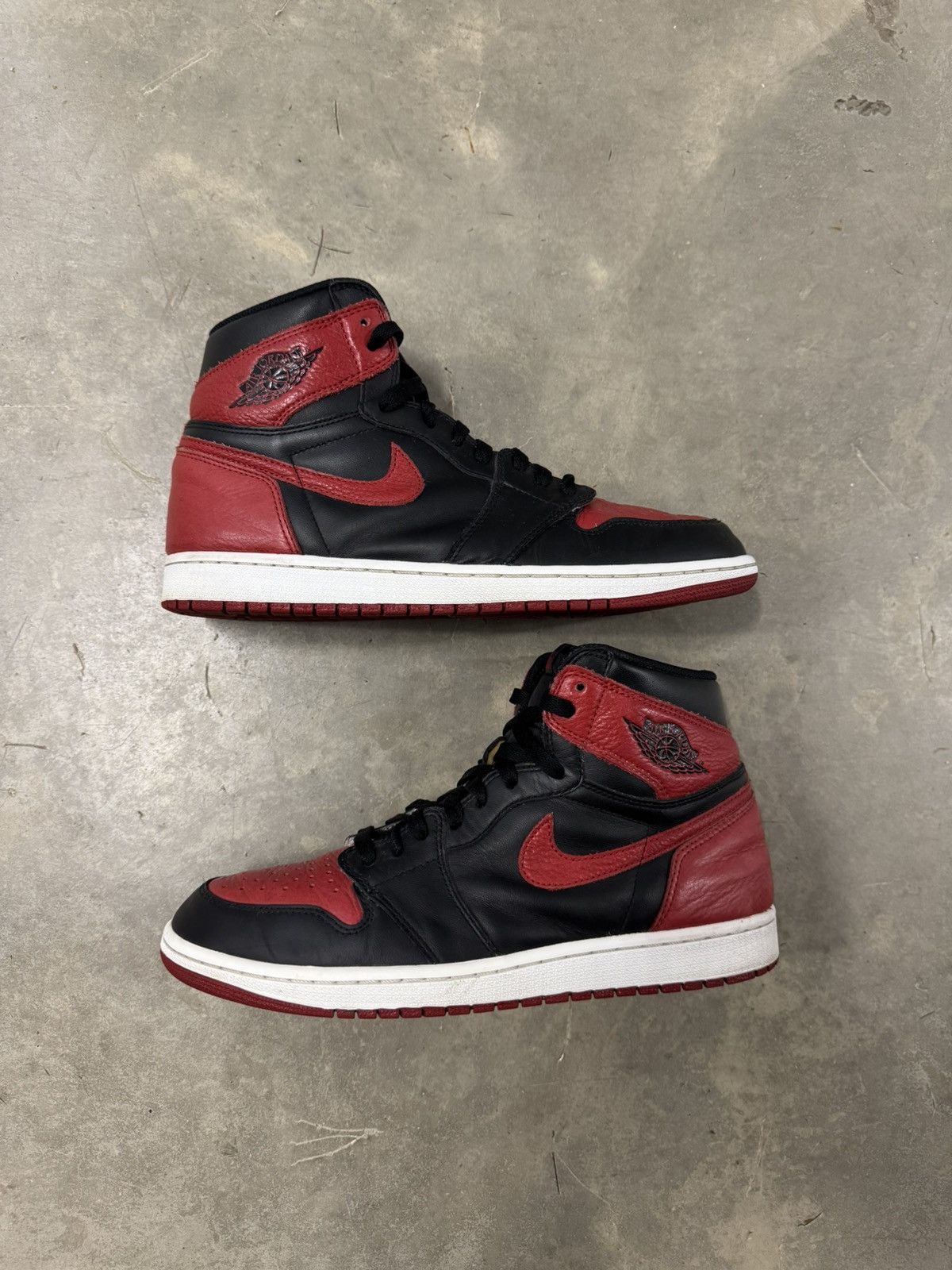 Jordan Brand Jordan 1 Retro High OG Banned 2016 Size 11.5 Size US 11.5 / EU 44-45 - 2 Thumbnail