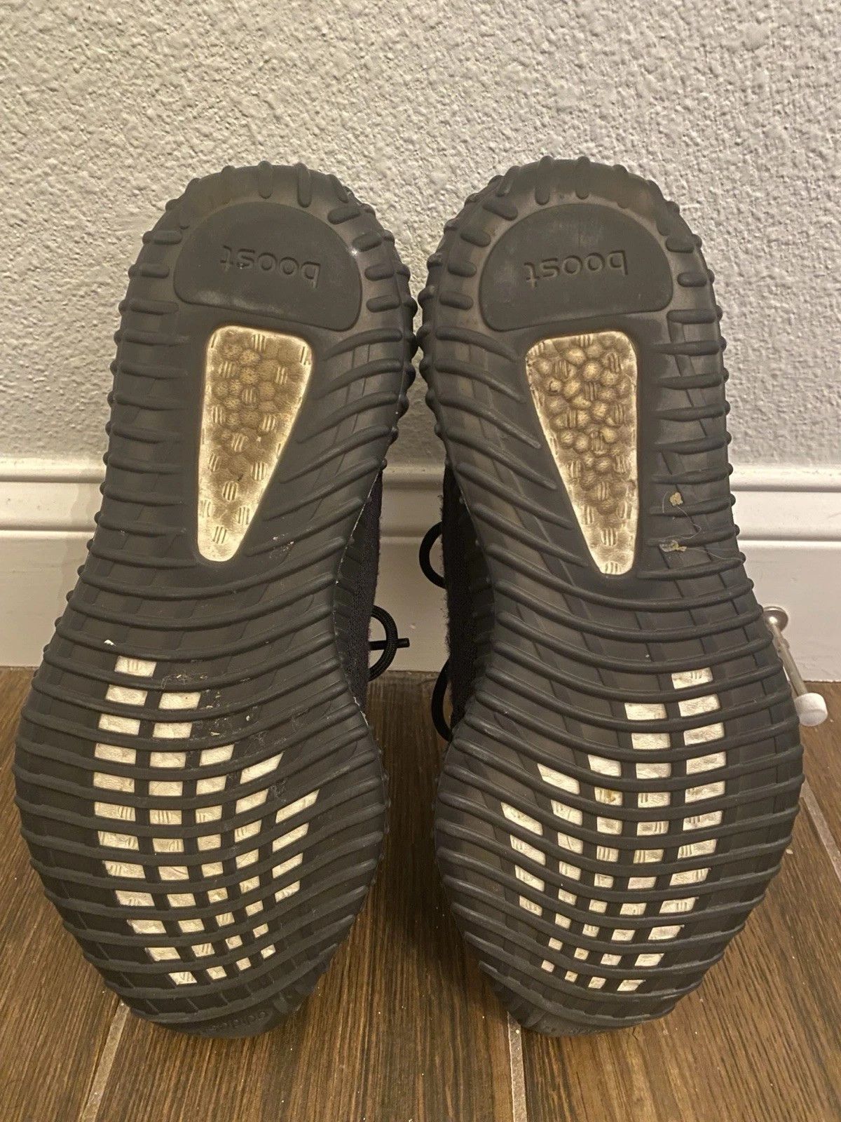 Yeezy Yeezy Boost 350 V2 Onyx Size US 10.5 / EU 43-44 - 4 Thumbnail