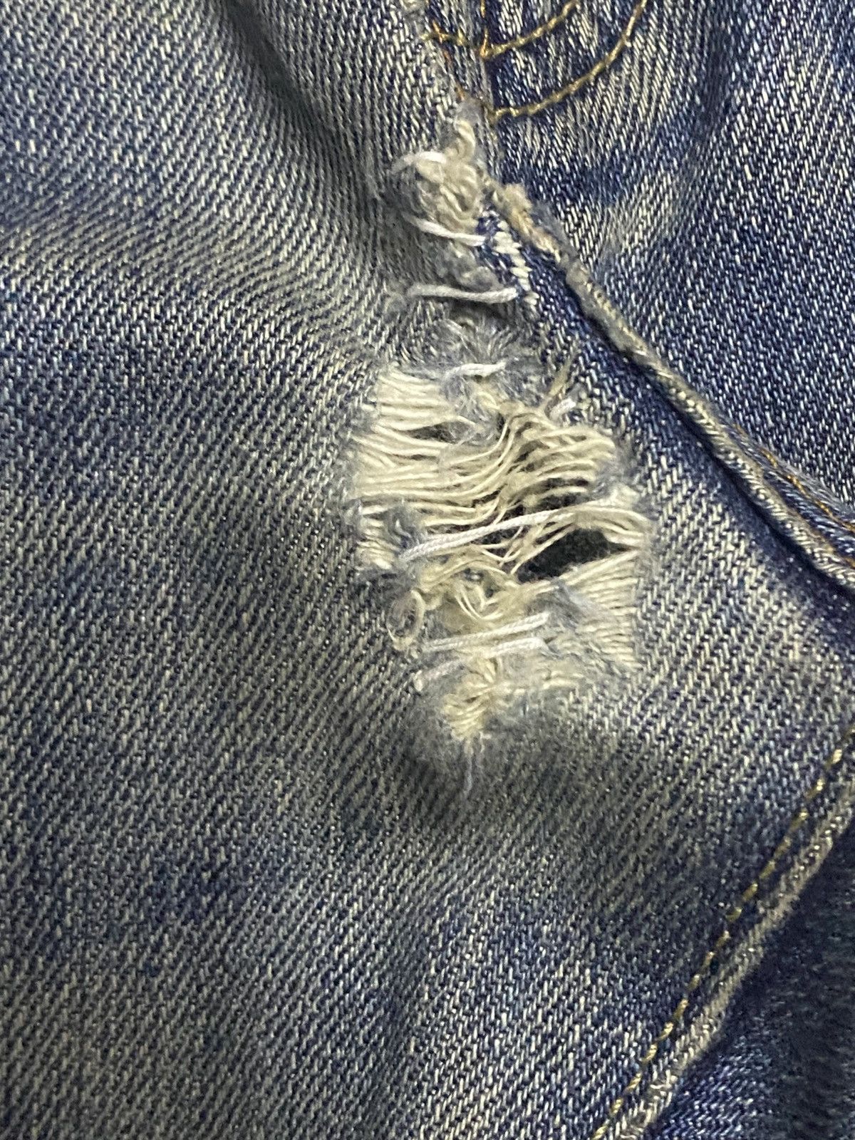 Japanese Brand Vintage Japanese Brand Uniqlo Fade Wash Lose Straight Jeans Size US 34 / EU 50 - 7 Thumbnail
