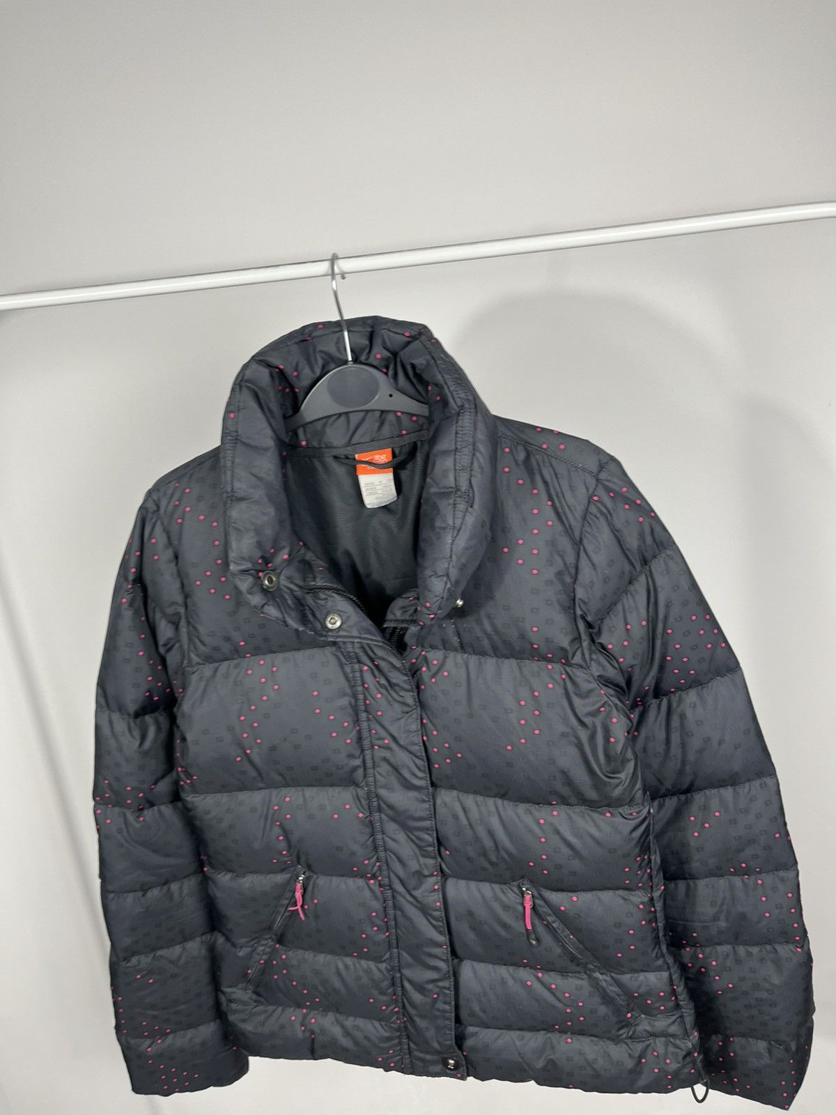 Nike Nike Athletic Dept Black Puffer Jacket Polka Dot Size S Size S / US 4 / IT 40 - 5 Thumbnail