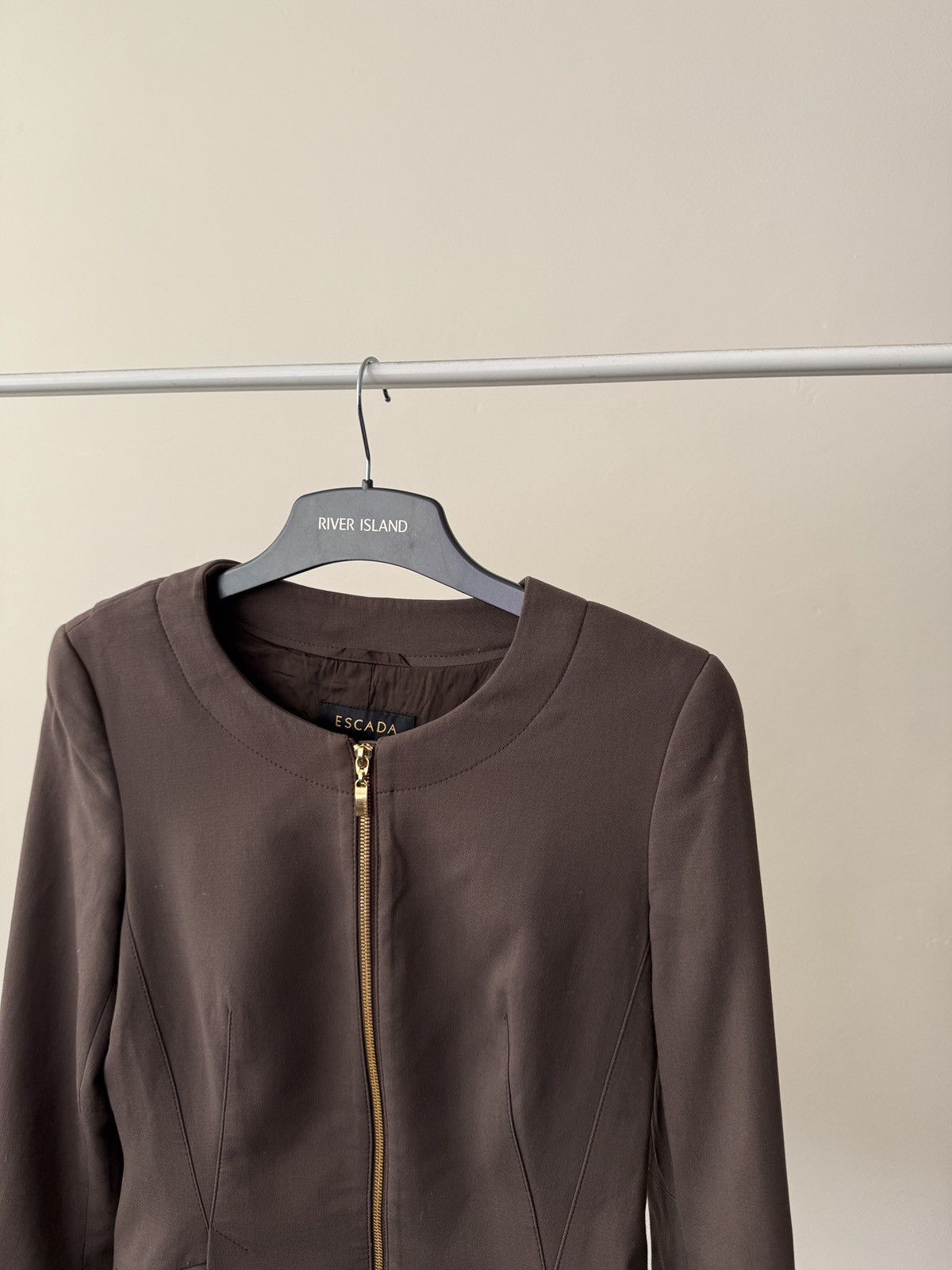 Escada ESCADA Brown Cropped Jacket Blazer Zip Front Women’s Size XS / US 0-2 / IT 36-38 - 3 Thumbnail