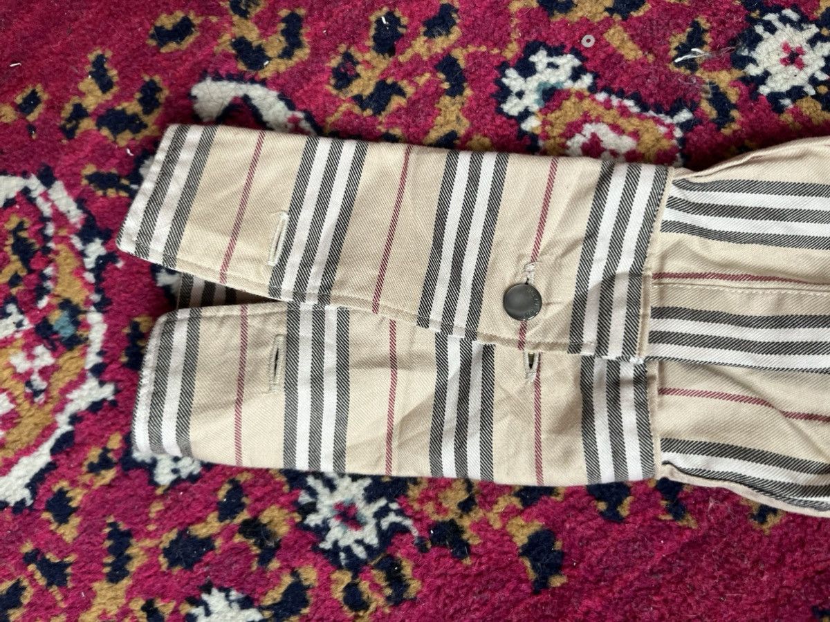 Burberry WW Burberry fitted button up shirt Size M / US 6-8 / IT 42-44 - 9 Thumbnail