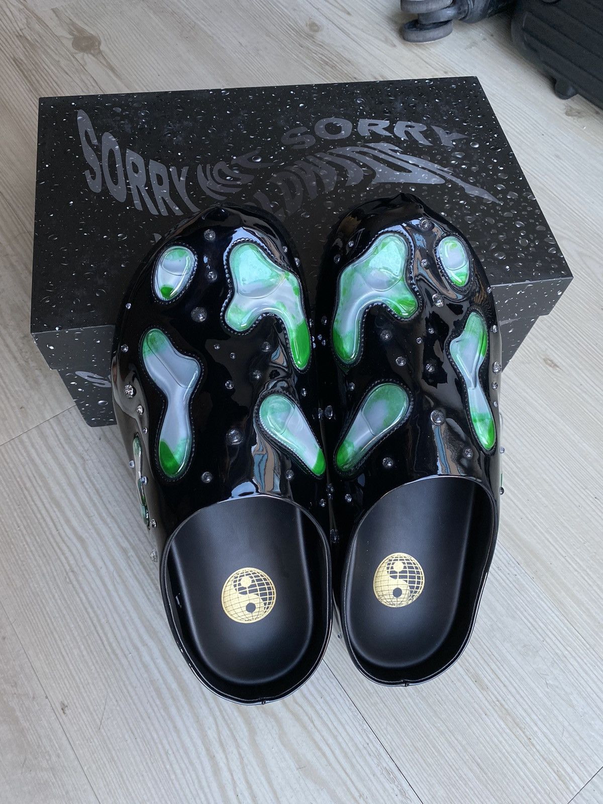 ESENES WORLDWIDE★目玉ミュール　黒 ESENES WORLDWIDE☆目玉ミュール 黒 Esenes Worldwide | Grailed