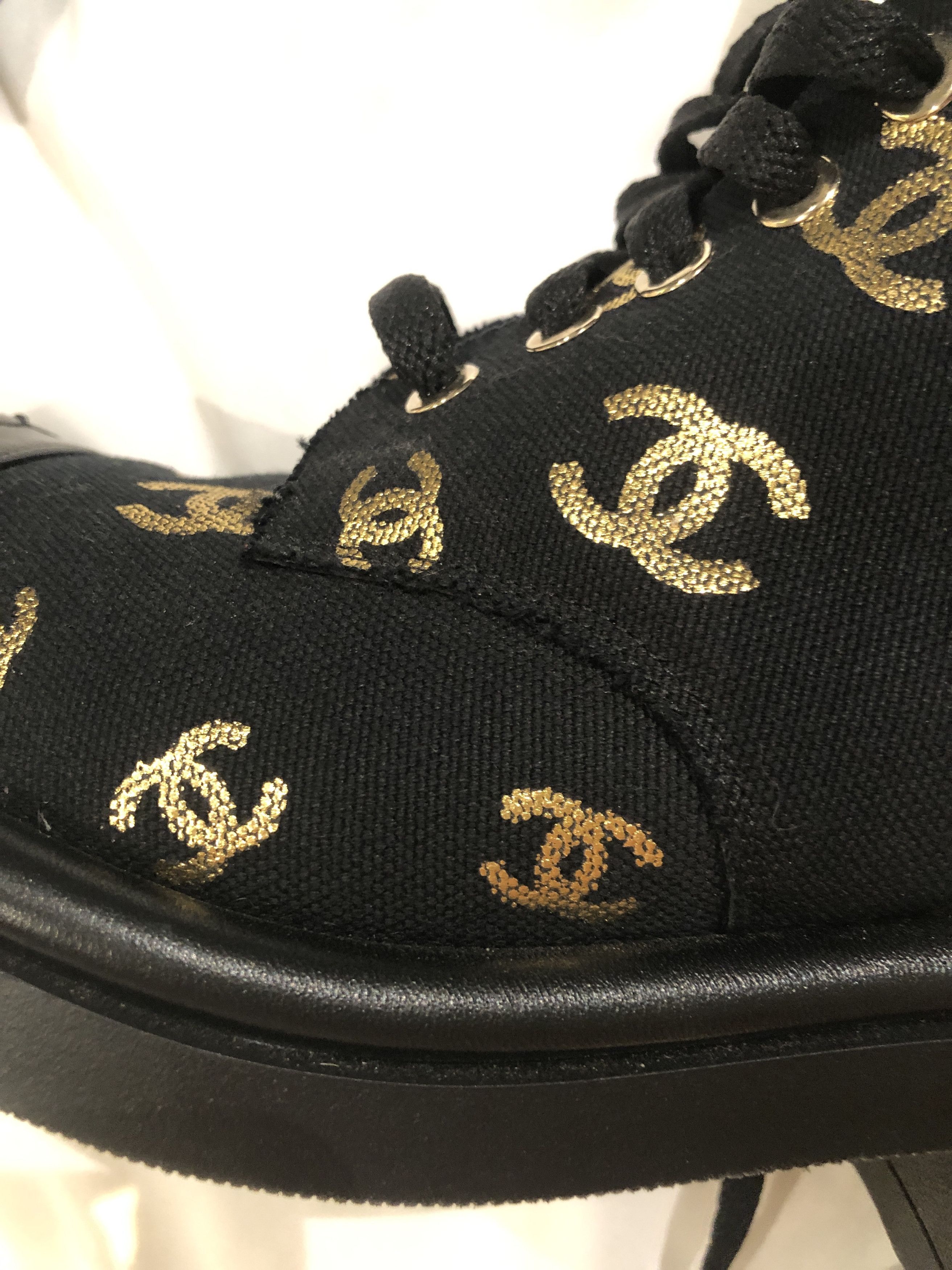 Chanel 2022 Interlocking CC Logo Boots Size US 6.5 / IT 36.5 - 9 Thumbnail