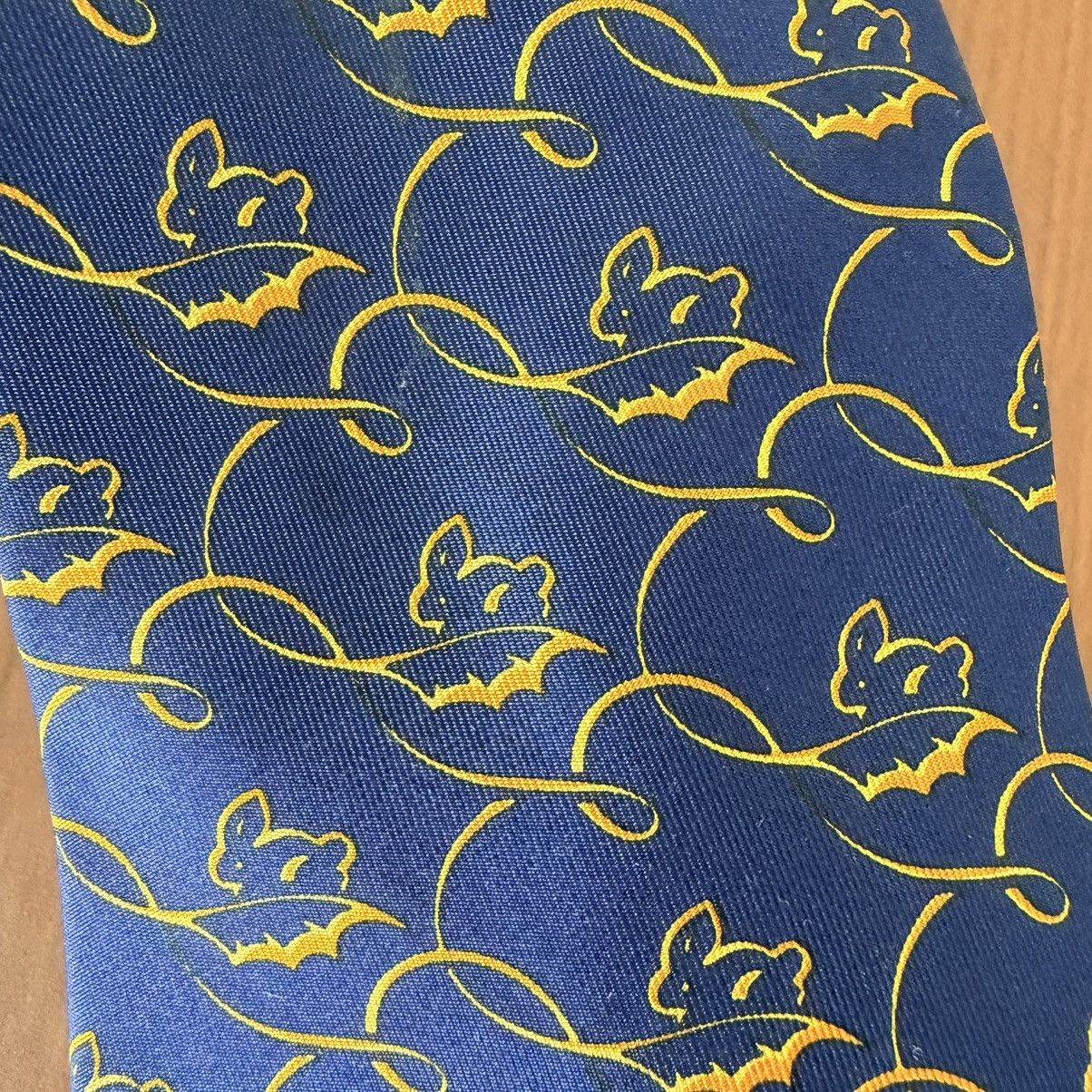 Salvatore Ferragamo Salvatore Ferragamo Rabbit Motif Silk Tie Blue Yellow Italy Size ONE SIZE - 7 Thumbnail