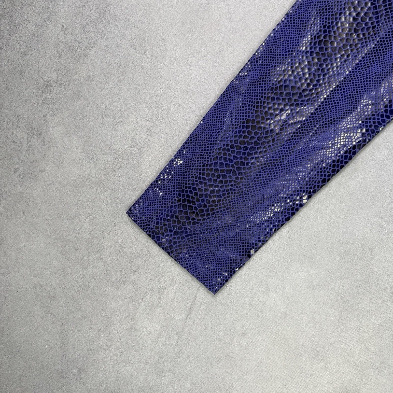 Kenzo Vintage Kenzo Jeans Snake Pattern Pants Purple Size 44 Size 30" / US 8 / IT 44 - 21 Thumbnail