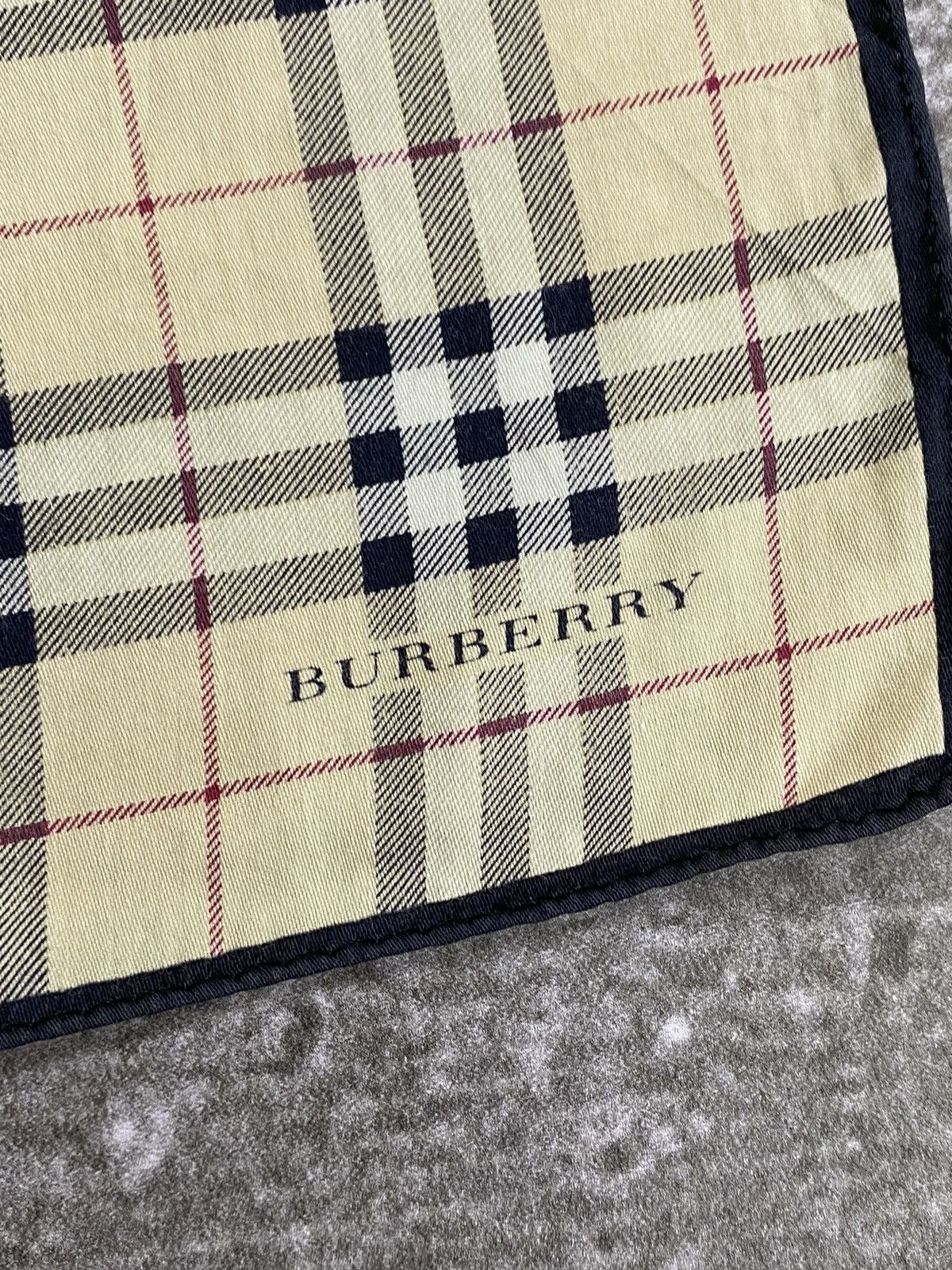 Burberry Burberry Handkerchief / Bandana / Neckerchief Size ONE SIZE - 10 Thumbnail