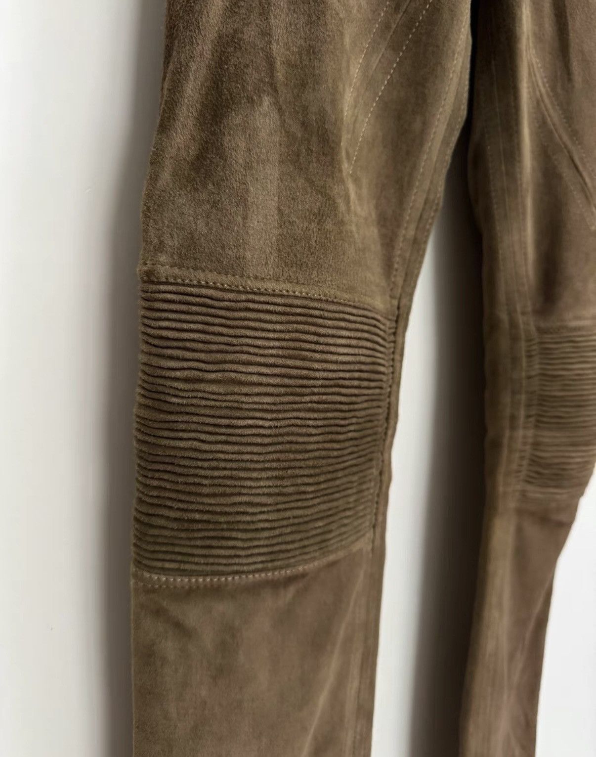 Takahiromiyashita The Soloist. TAKAHIROMIYASHITA THE SOLOIST pants by Takahiro Miyashita. Size US 32 / EU 48 - 6 Thumbnail