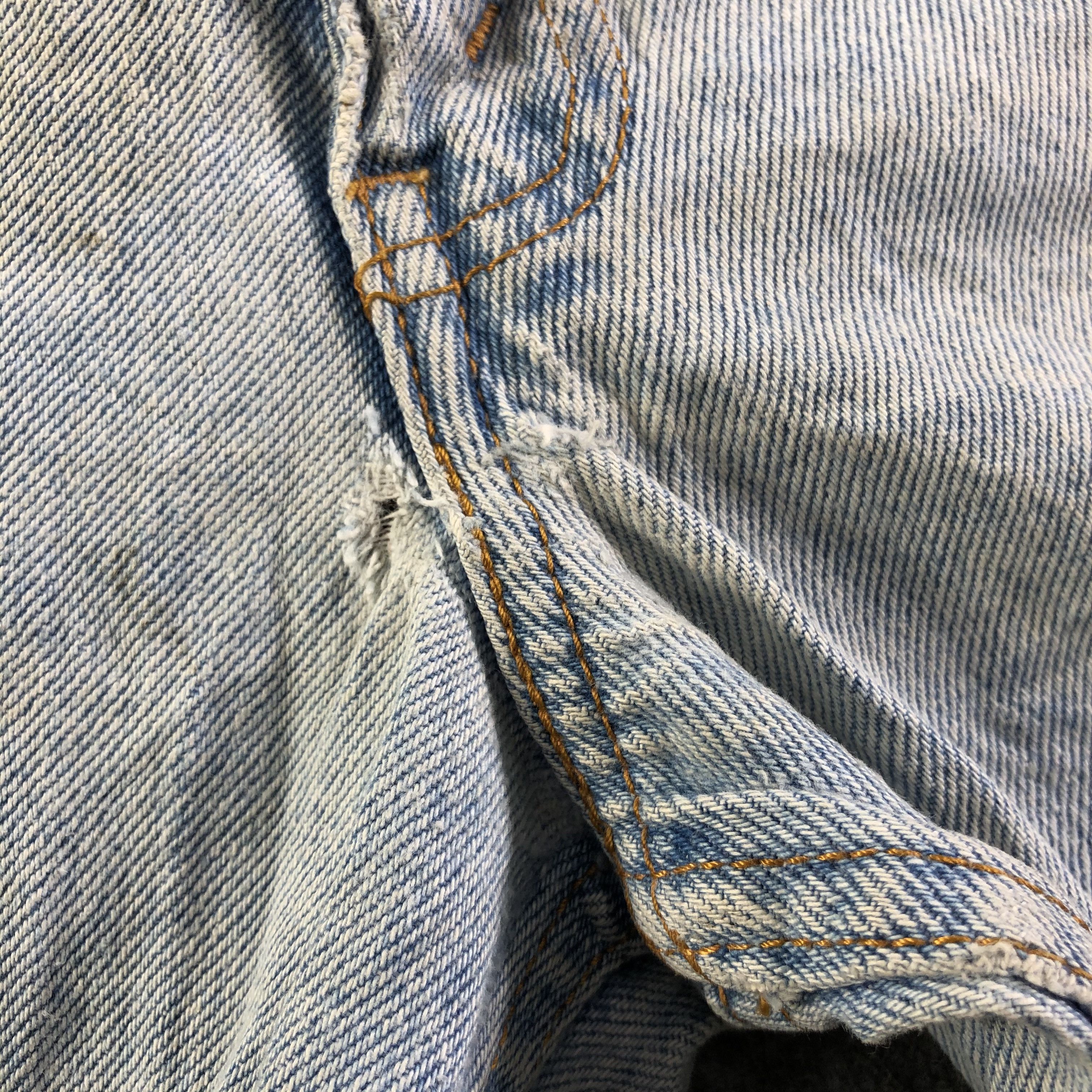 Levi's 90s Vintage Light Wash Levis 550 Jeans-J4169 Size US 31 - 8 Thumbnail