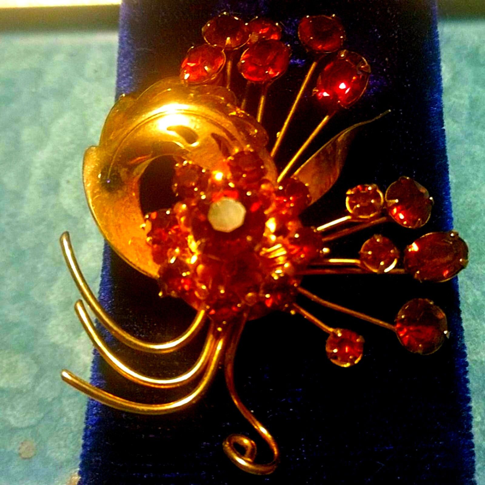 Vintage Beautiful~Vintage Golden Amethyst Brooch Size ONE SIZE - 1 Preview