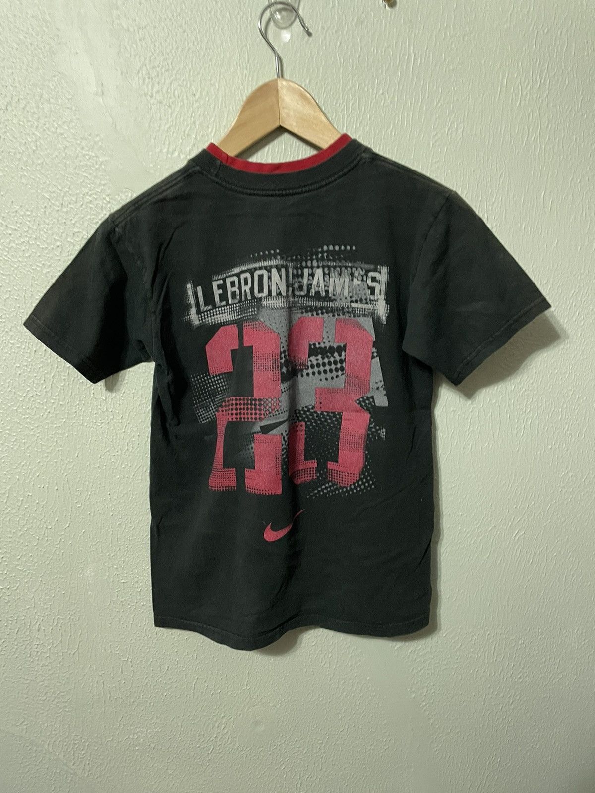 Nike × Vintage Vintage Nike Lebron James T-Shirt Size US XXS / EU 40 - 1 Thumbnail