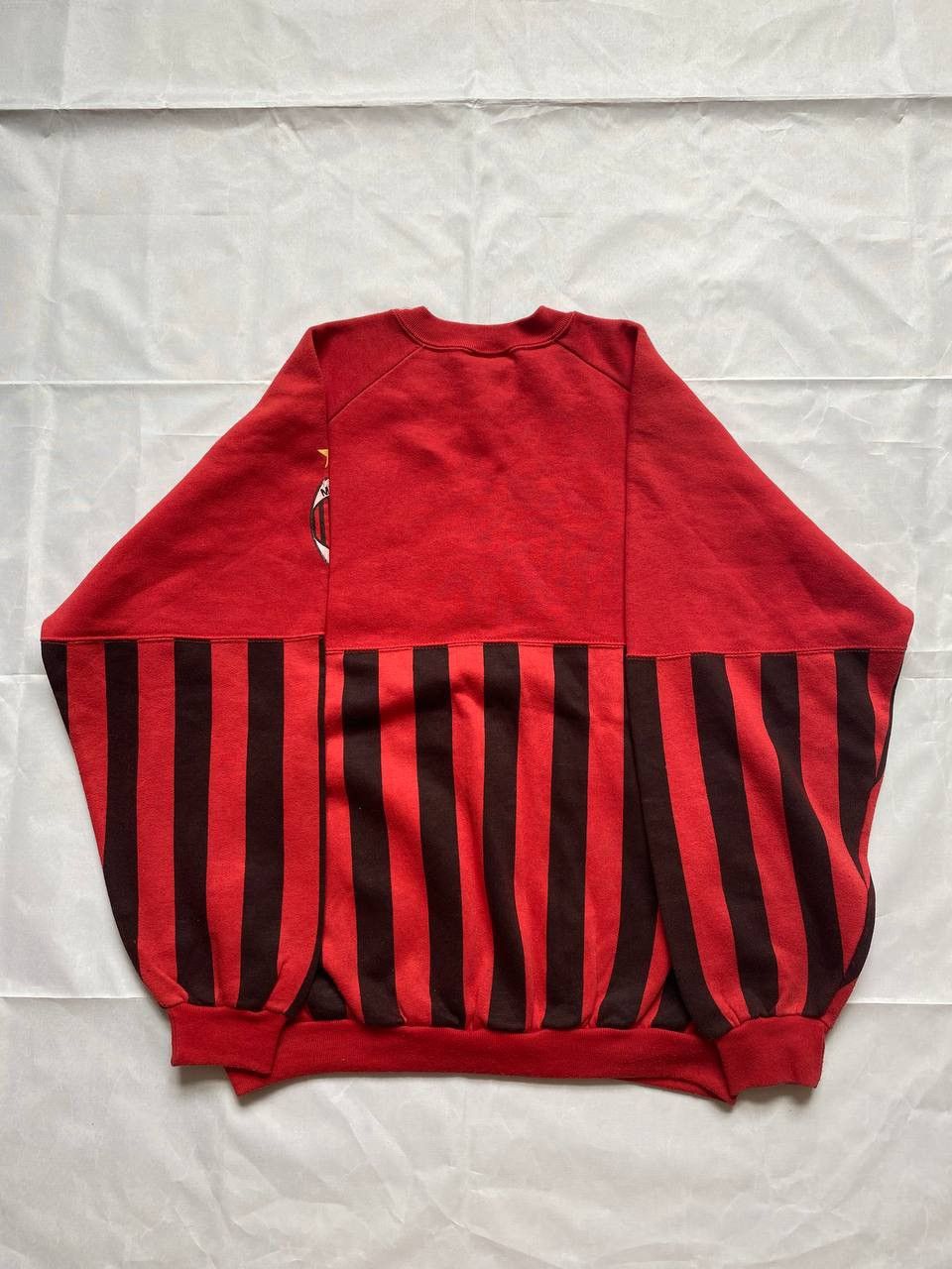 Vintage AC Milan Sweatshirt Crewneck Vintage 1990s Red Football Size US L / EU 52-54 / 3 - 3 Thumbnail