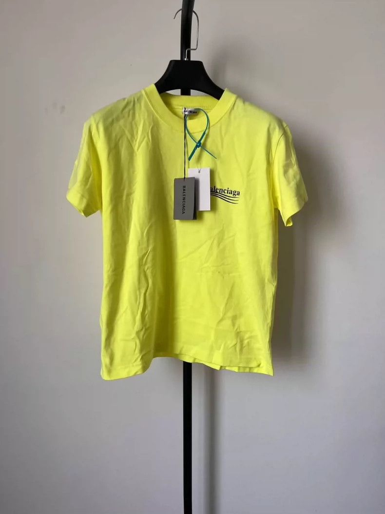 Other Balenciaga Coke Short Sleeve T-shirt Size US XL / EU 56 / 4 - 1 Thumbnail