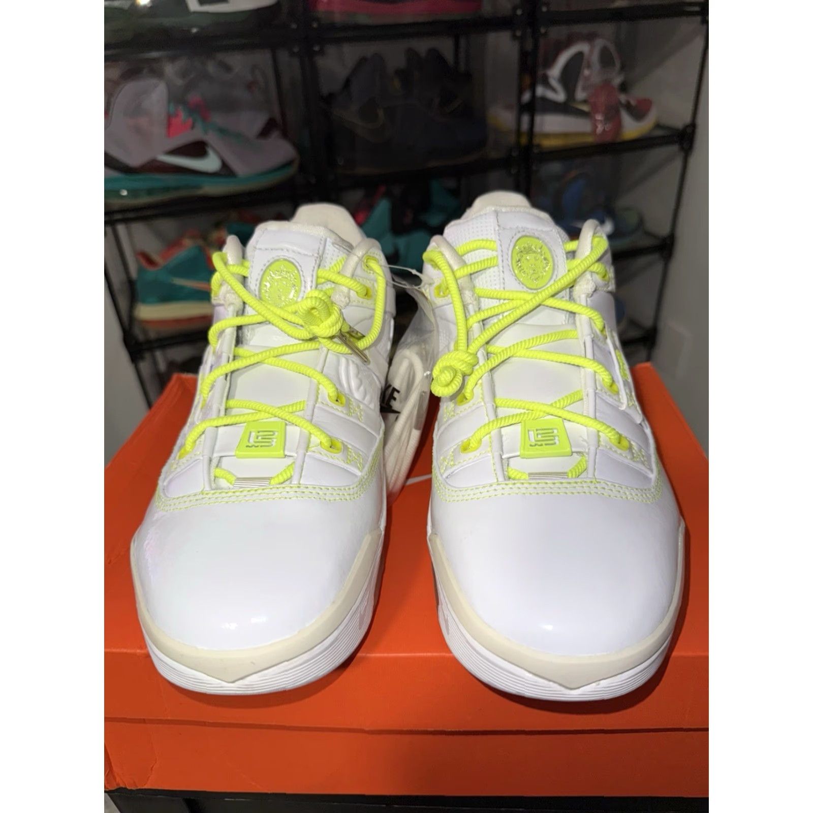 Nike Nike LeBron Sneaker Low Top Mens 10.5 White Neon 1990s 3 III Low Voltage Four Horseman PE Promo Sample Voltage Neon Shoe Best 10.5 Mens Size US 11 / EU 44 - 5 Thumbnail