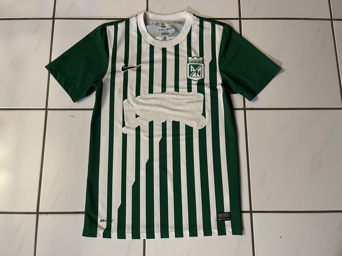 Nike Atletico Nacional Home Soccer 2013 Nike Jersey Shirt Small Size US S / EU 44-46 / 1 - 1 Thumbnail