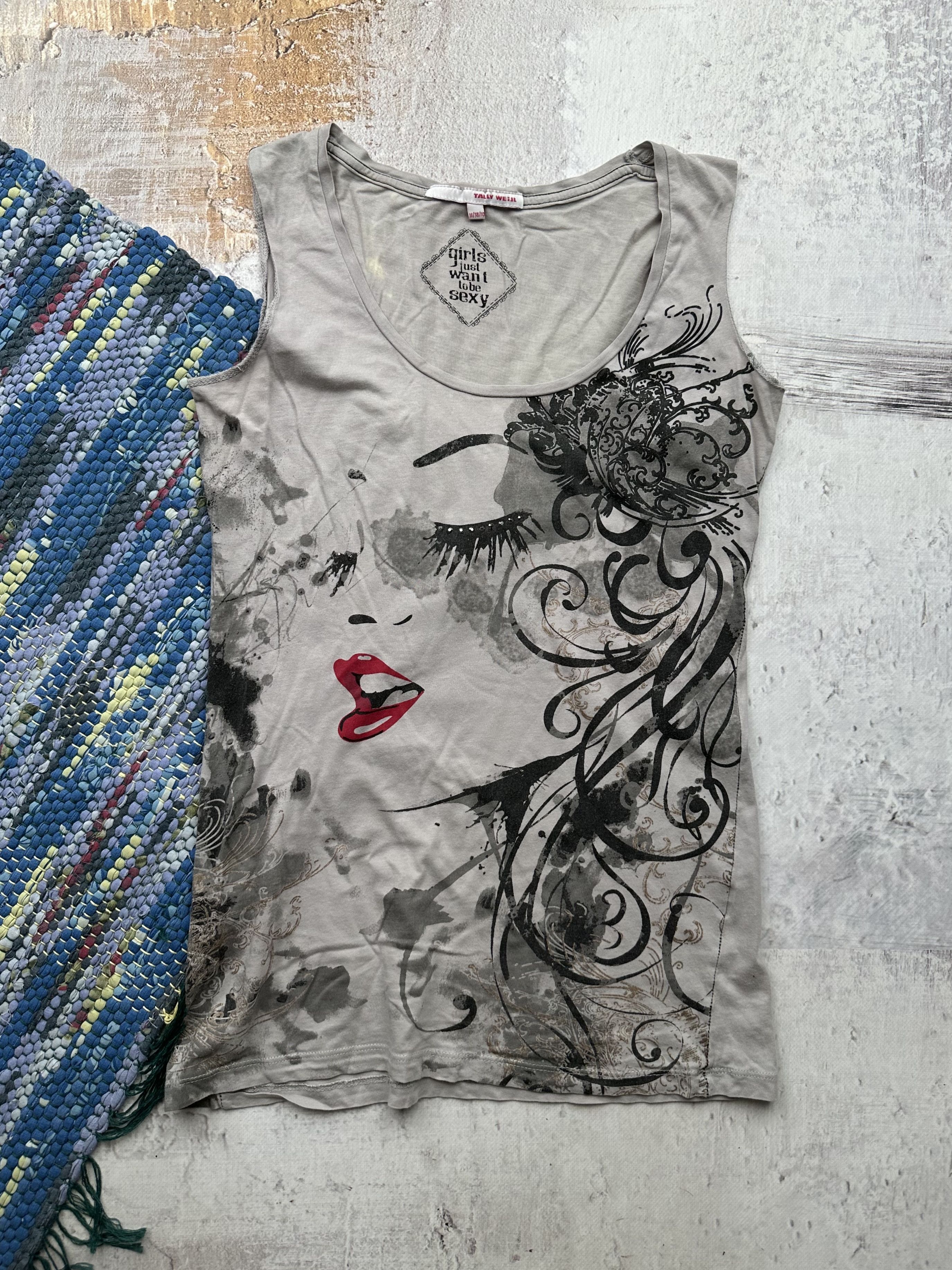 Japanese Brand Vintage Tank Top A125(614) Size M / US 6-8 / IT 42-44 - 1 Thumbnail