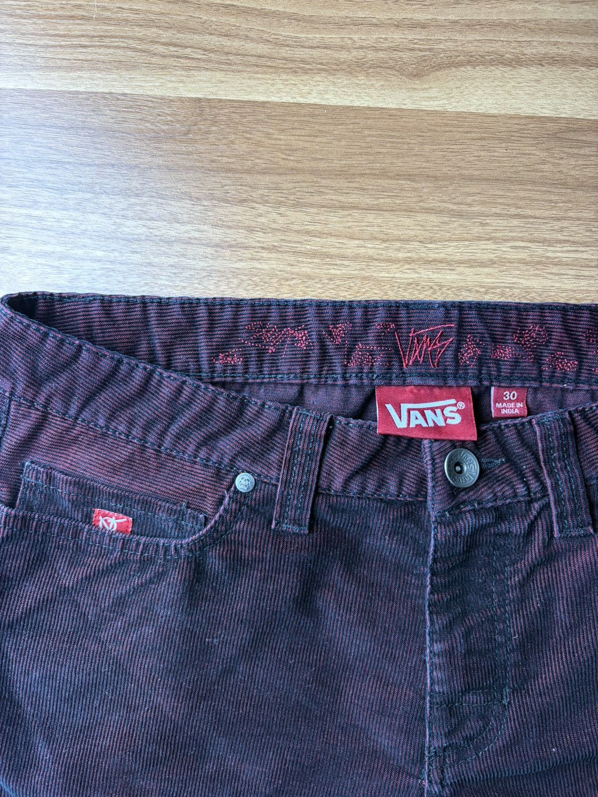 Vans Y2K Vans Red and Black Corduroy 5 Pocket Pants Size US 32 / EU 48 - 4 Thumbnail