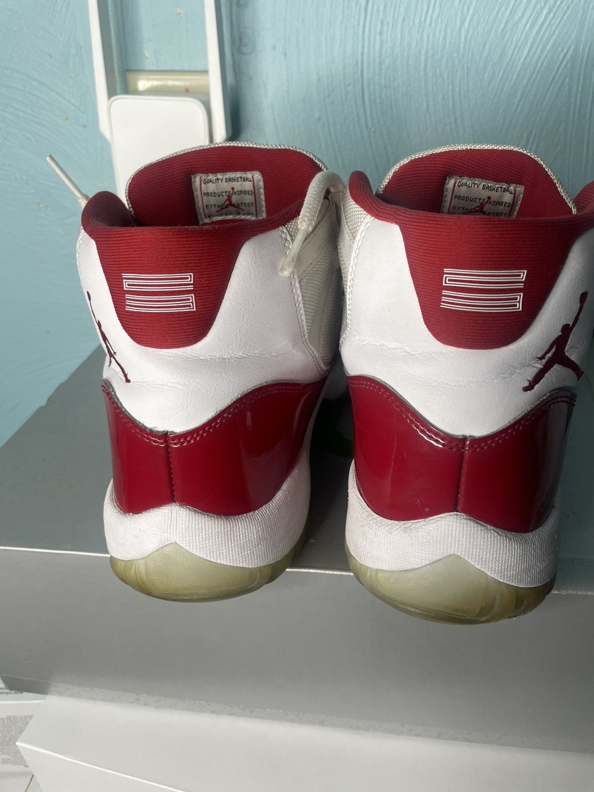 Jordan Brand × Nike Jordan 11 Cherry Size US 10.5 / EU 43-44 - 2 Thumbnail