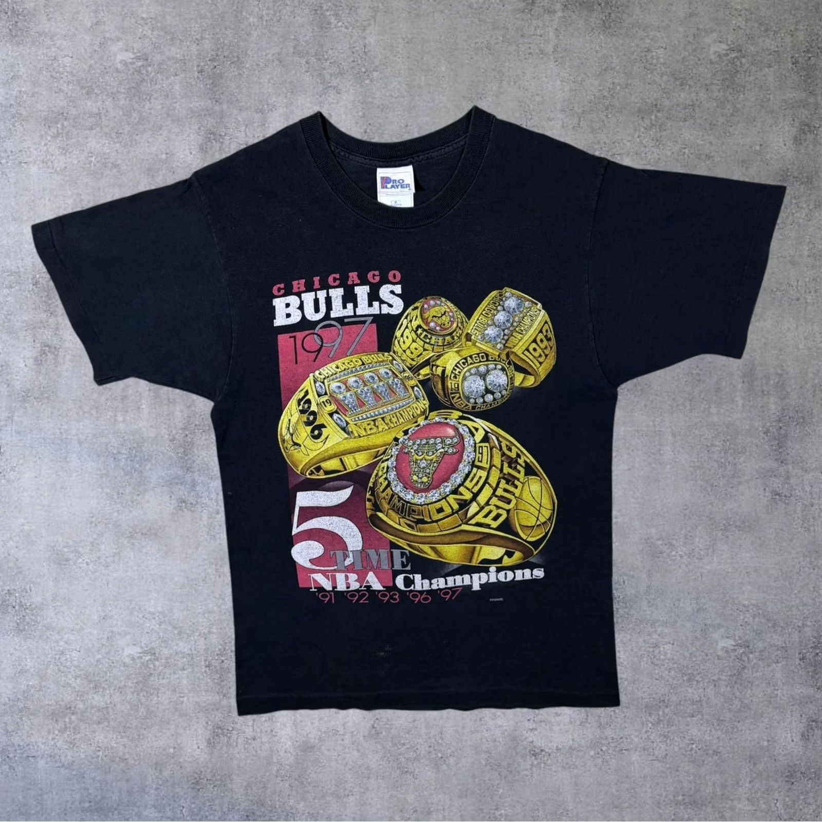 NBA VINTAGE NBA Chicago Bulls "5 Time Champions" Black T-Shirt Medium Men White? Size US M / EU 48-50 / 2 - 2 Thumbnail