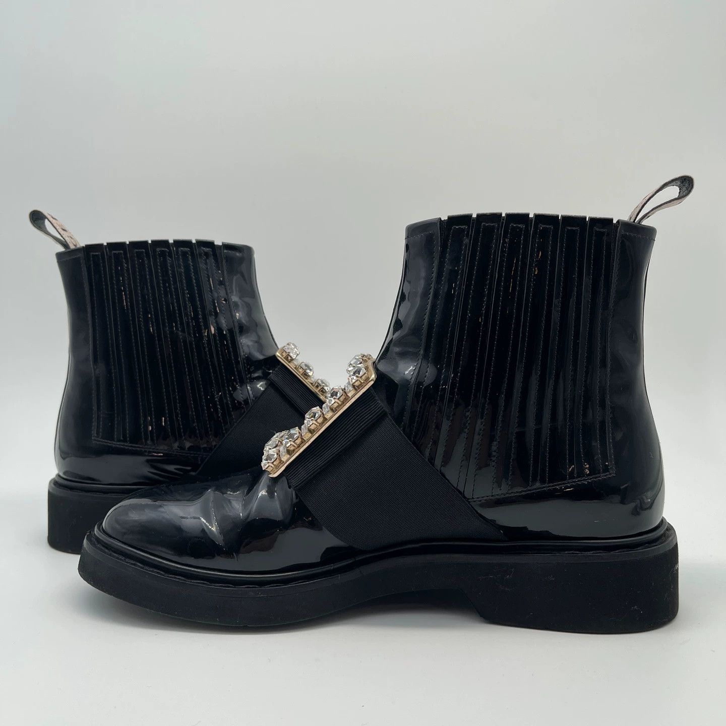 Roger Vivier Roger Vivier rv crystal buckle boots 37 Size US 6.5 / IT 36.5 - 5 Thumbnail