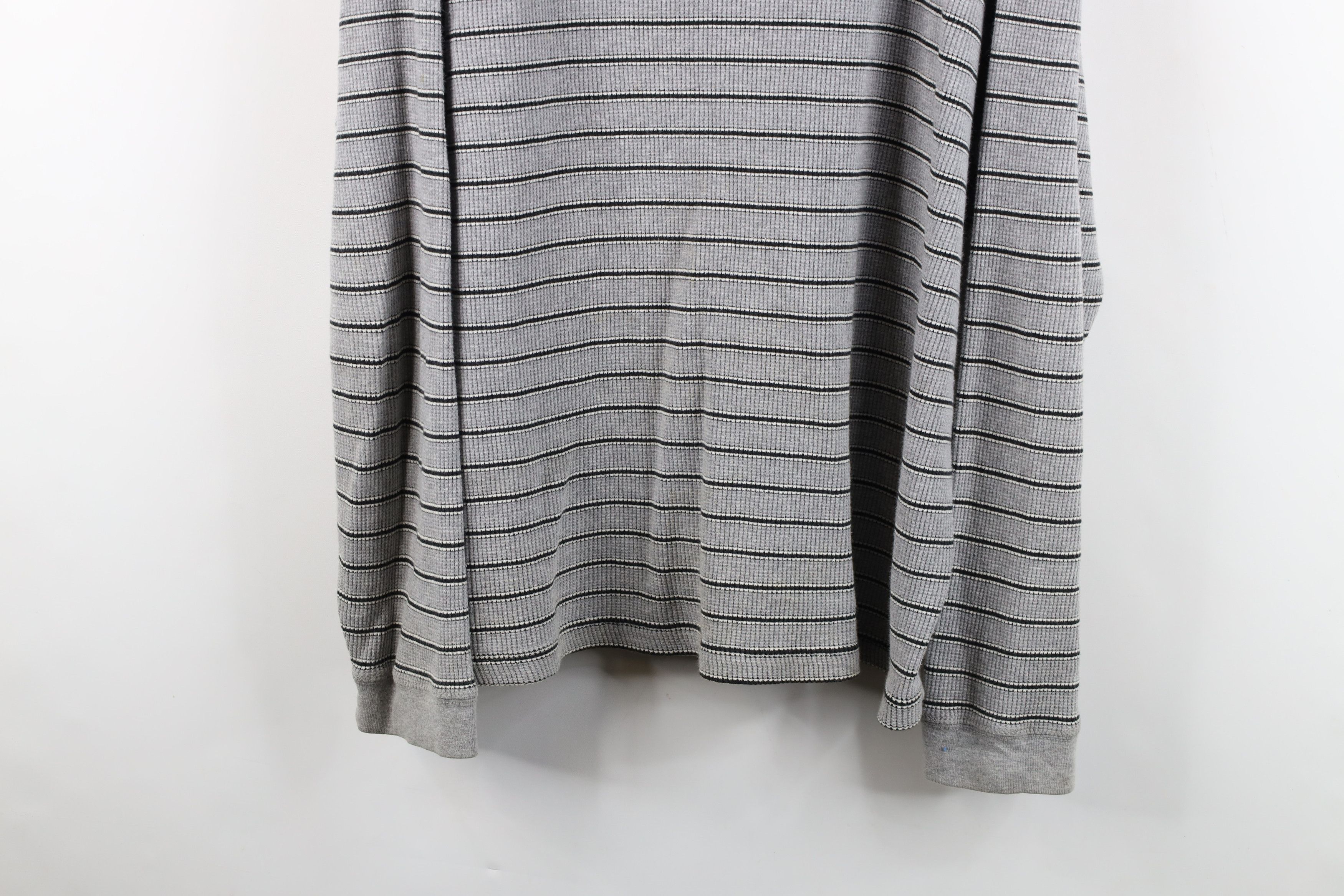 Gap Vintage 90s Gap Thermal Waffle Knit Long Sleeve T-Shirt Gray Size US XL / EU 56 / 4 - 3 Thumbnail