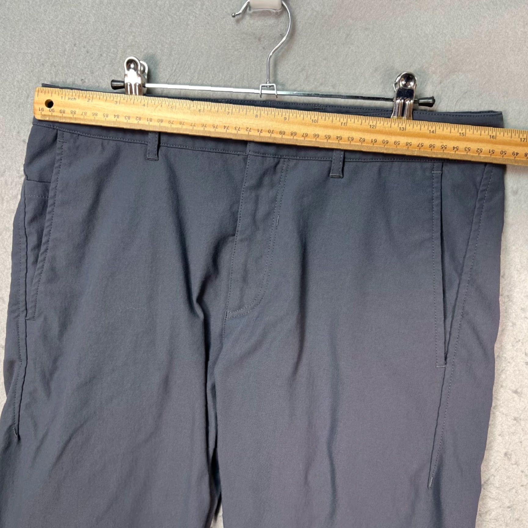 OUTLIER Pants Mens Size 32 Navy Blue Strongtwill Two-Way Stretch DWR Chino 5-Pocket Style Tapered Casual Seasonal Summer Fall Spring Mens