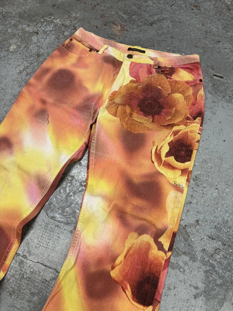 Roberto Cavalli 2000s Roberto Cavalli Flowers Spectrum Summer Pants Size US 32 / EU 48 - 9 Thumbnail