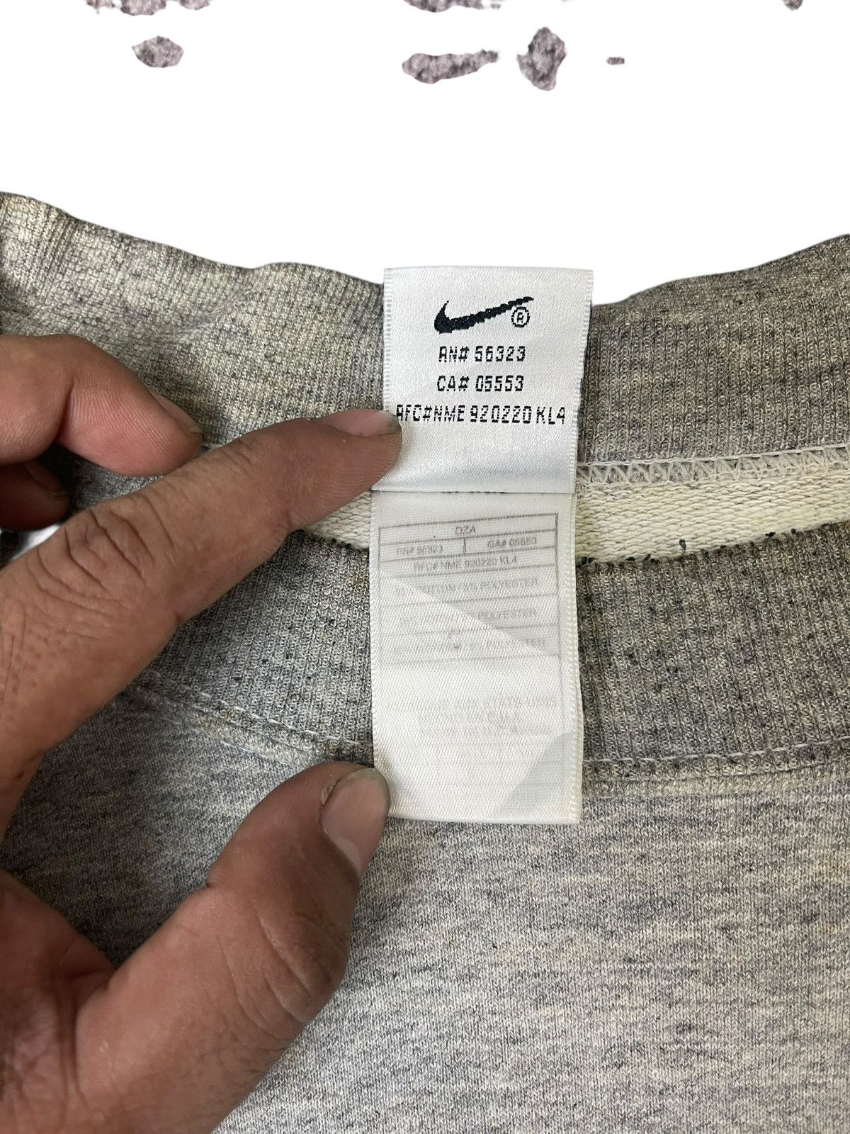 Nike Vintage Nike Faded Distressed Sweatshirt Streetwear Size US L / EU 52-54 / 3 - 6 Thumbnail