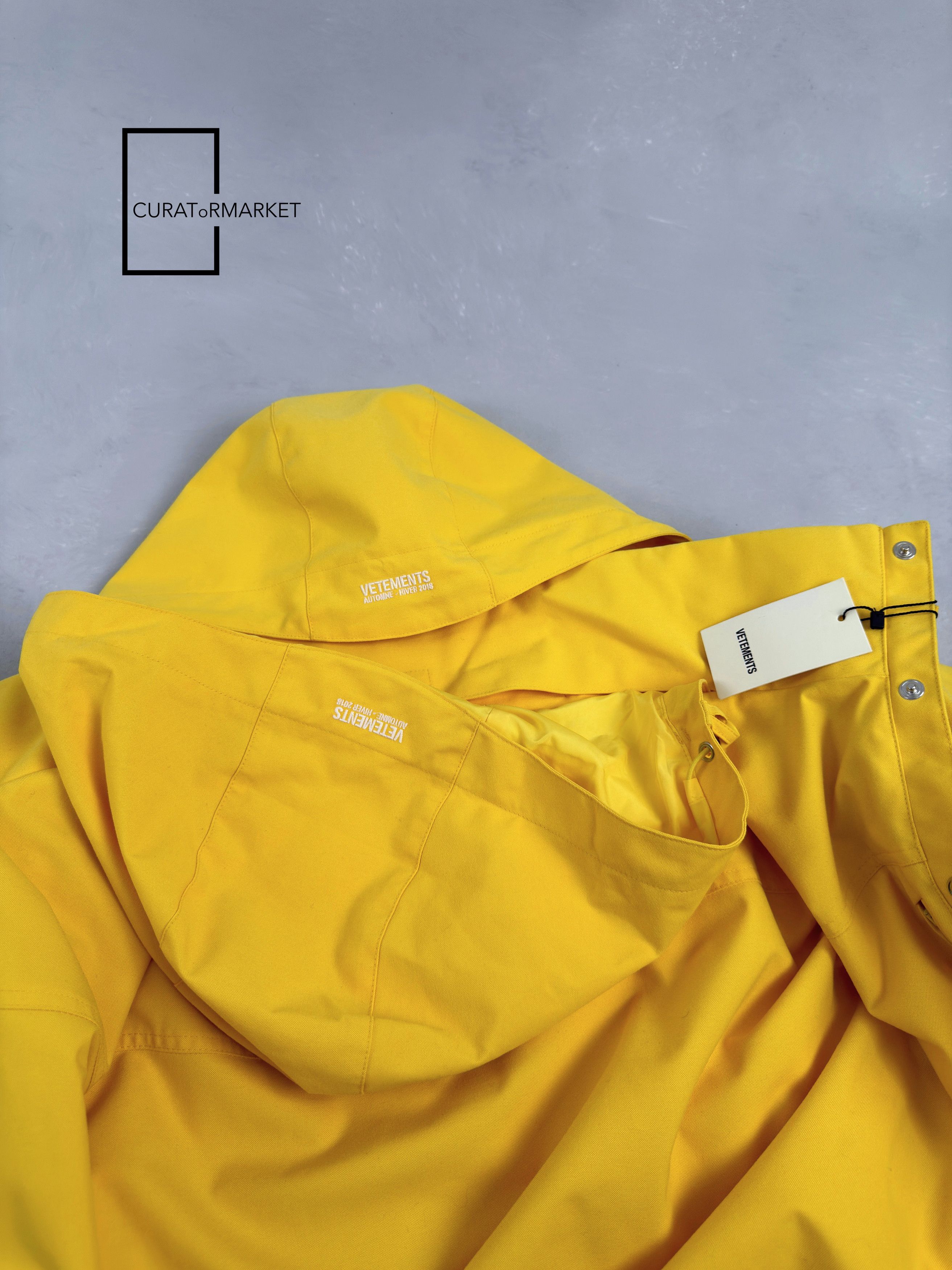 Vetements Oversized Demna Angela Reversible Double Sided Hood FW18 Size US S / EU 44-46 / 1 - 21 Thumbnail