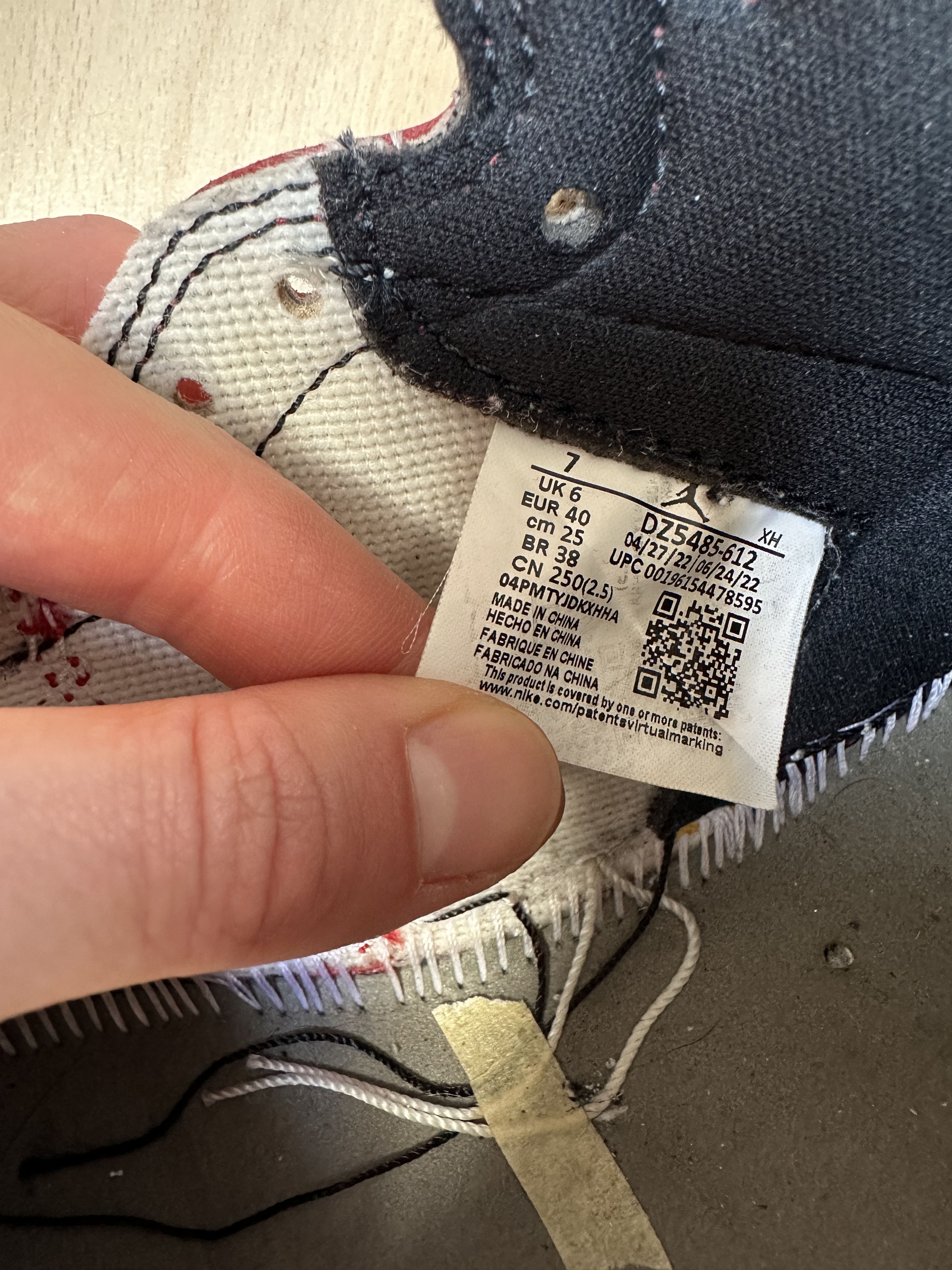 Jordan Brand Nike Air Jordan 1 Retro High OG Lost and Found Chicago EU 40 Size US 7 / EU 40 - 18 Thumbnail